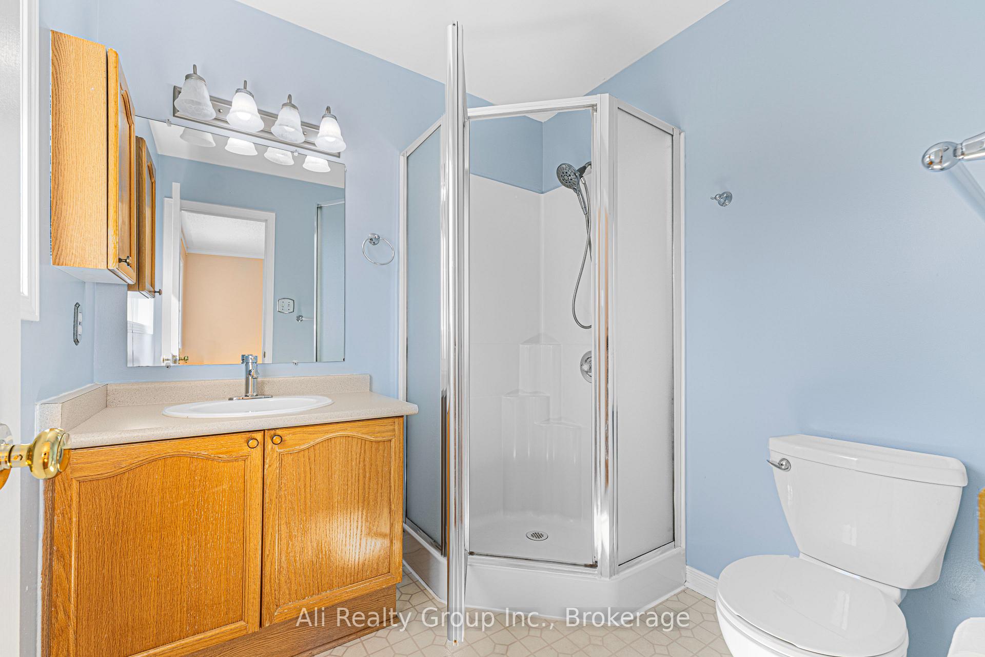 Photo 18 of 68 Piper Crescent, Ottawa, Kanata - Morgan's Grant/South March — HOMEH
