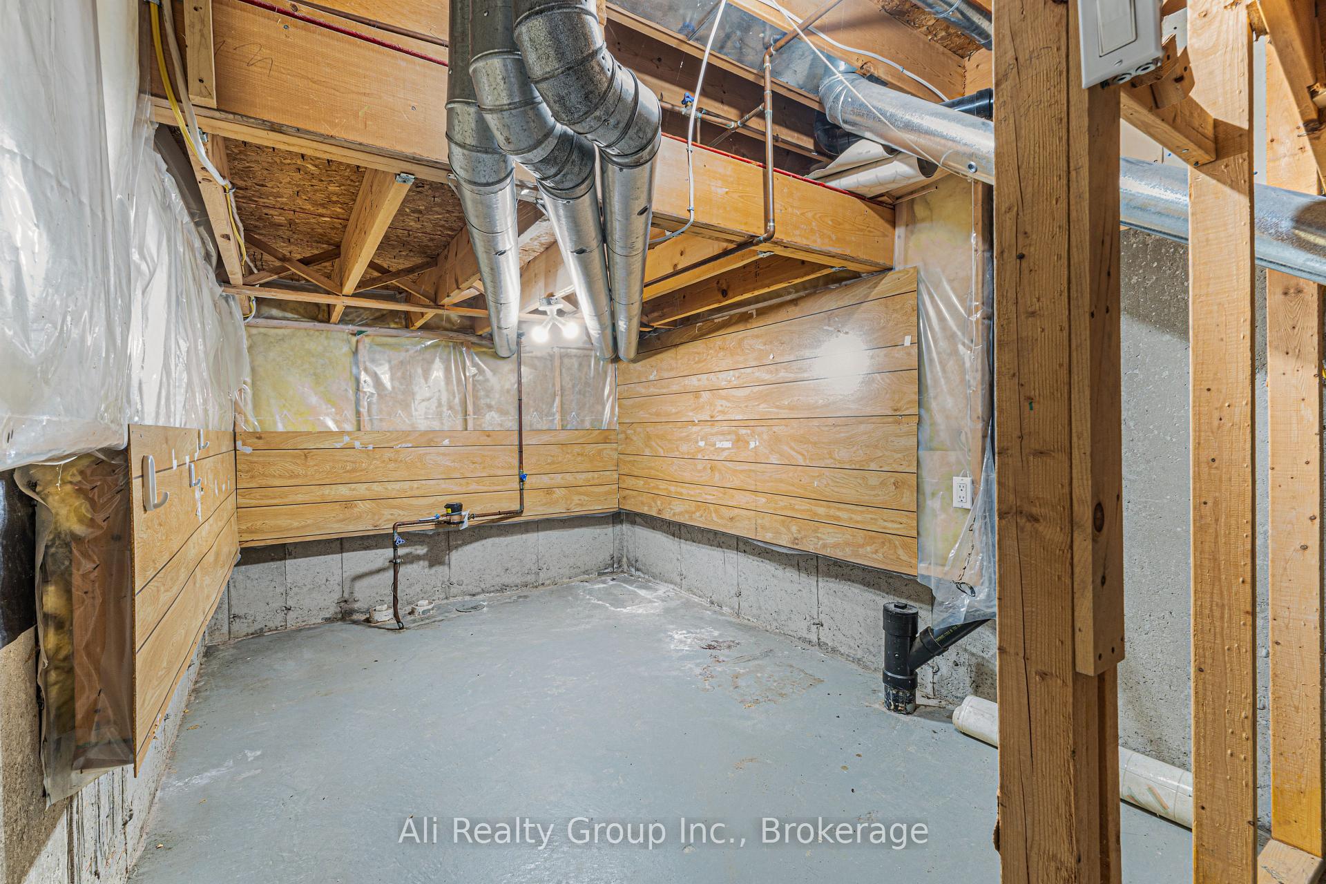 Photo 26 of 68 Piper Crescent, Ottawa, Kanata - Morgan's Grant/South March — HOMEH