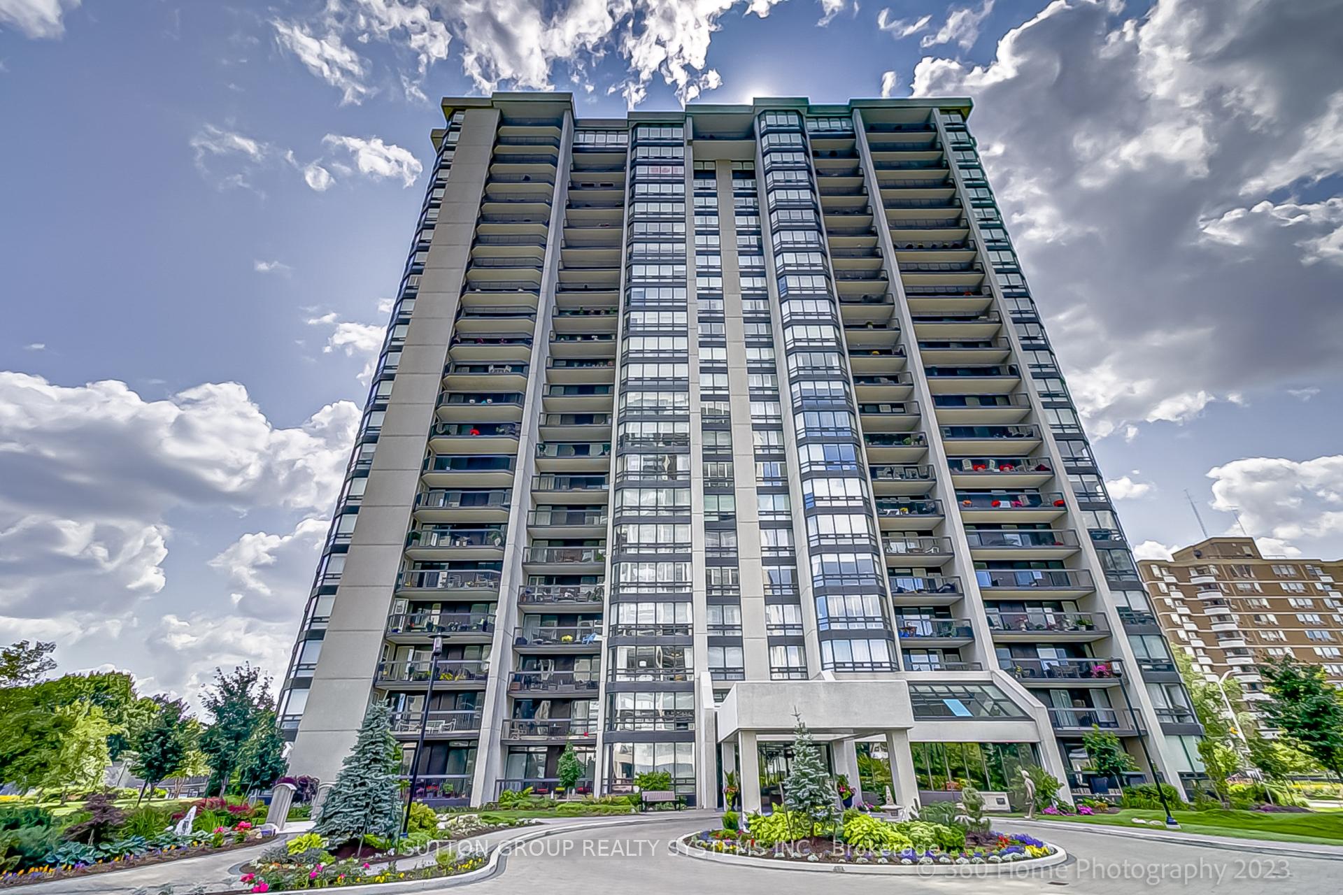 Photo 2 of Unit 501, 2180 Marine Drive, Oakville, Bronte — HOMEH