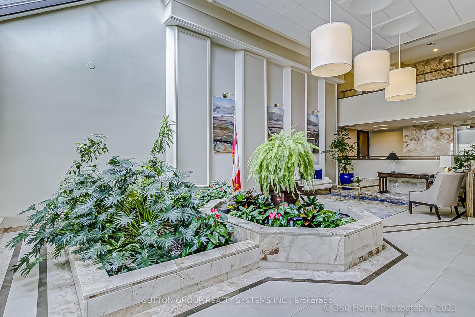 Photo 3 of Unit 501, 2180 Marine Drive, Oakville, Bronte — HOMEH