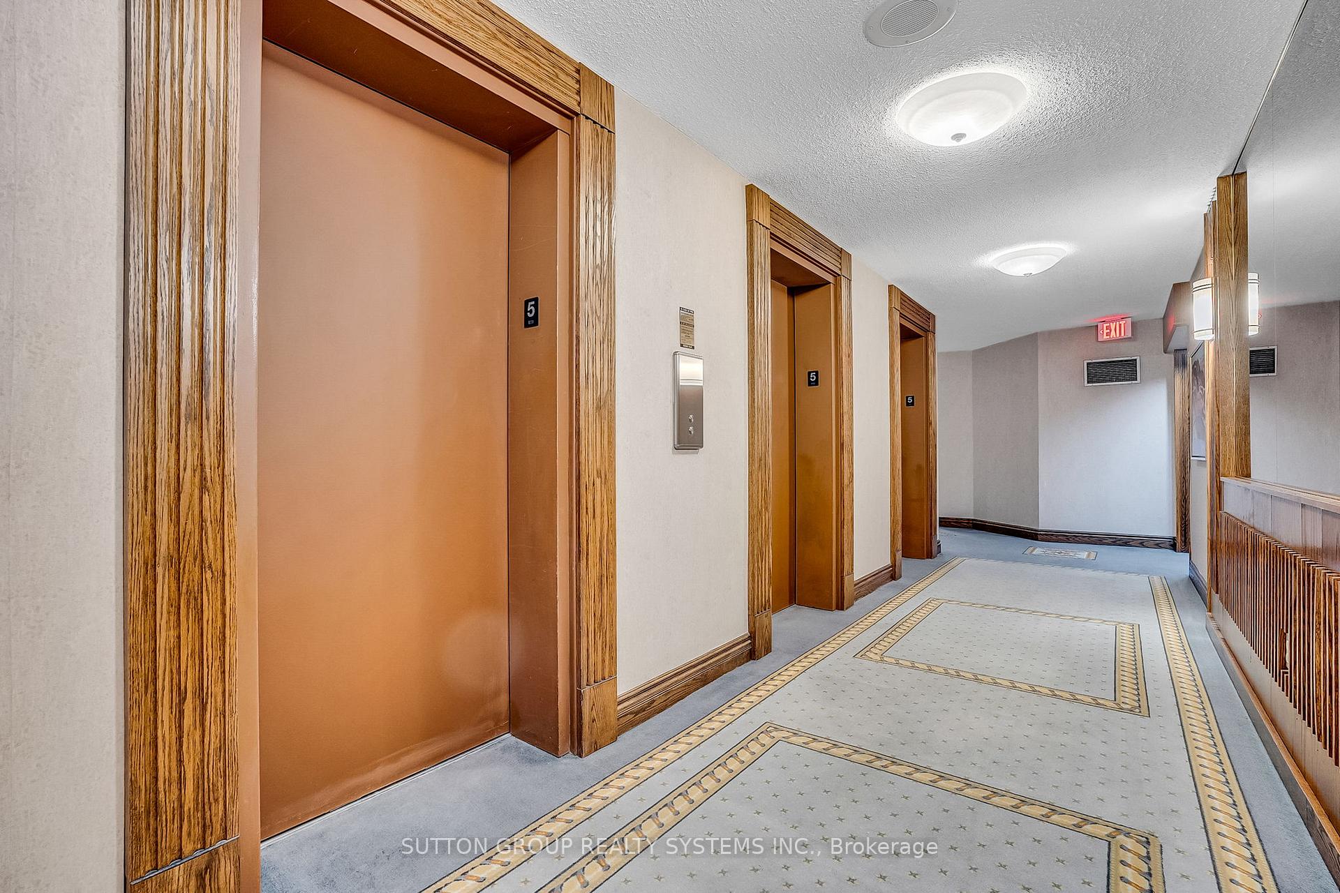 Photo 4 of Unit 501, 2180 Marine Drive, Oakville, Bronte — HOMEH