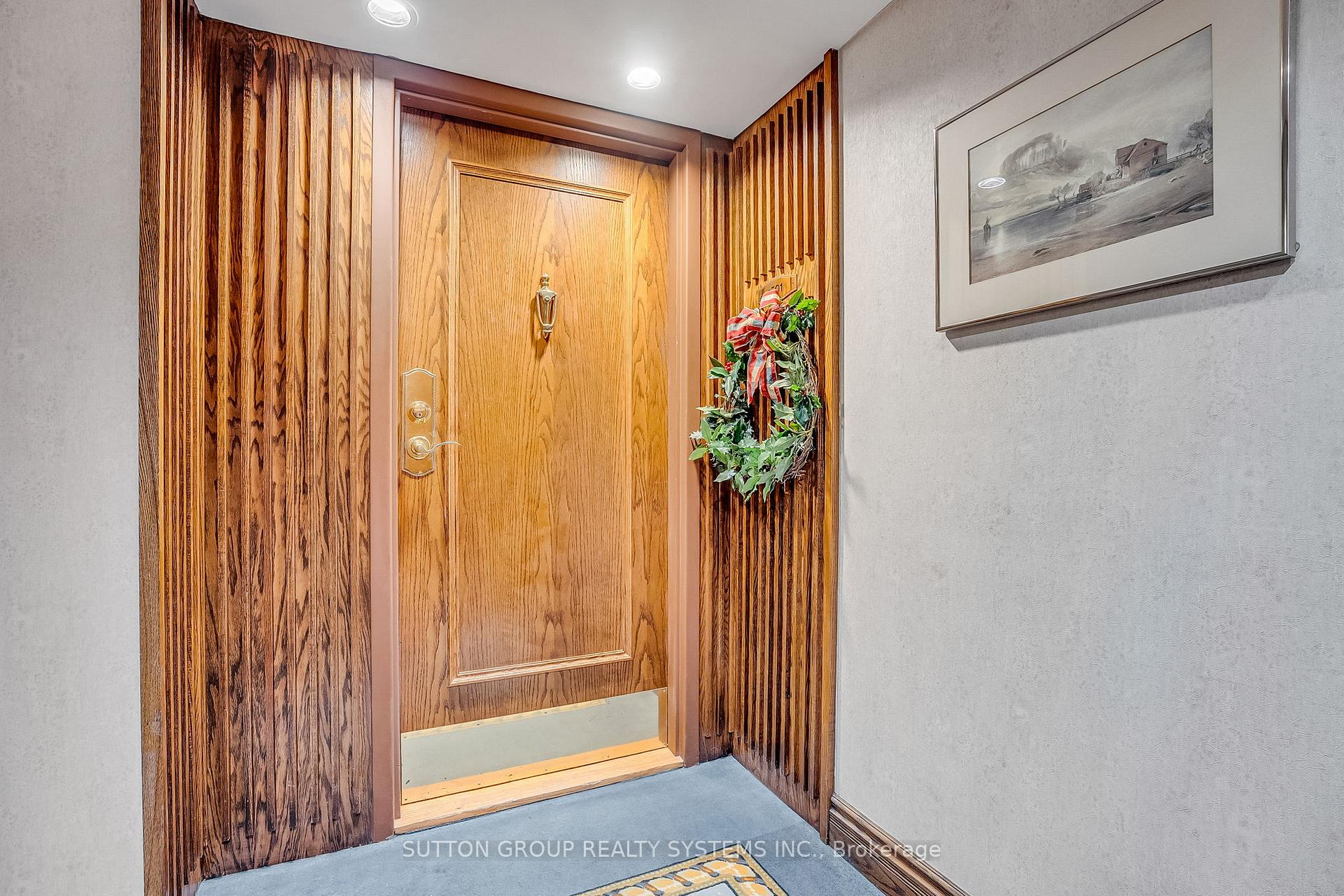Photo 5 of Unit 501, 2180 Marine Drive, Oakville, Bronte — HOMEH