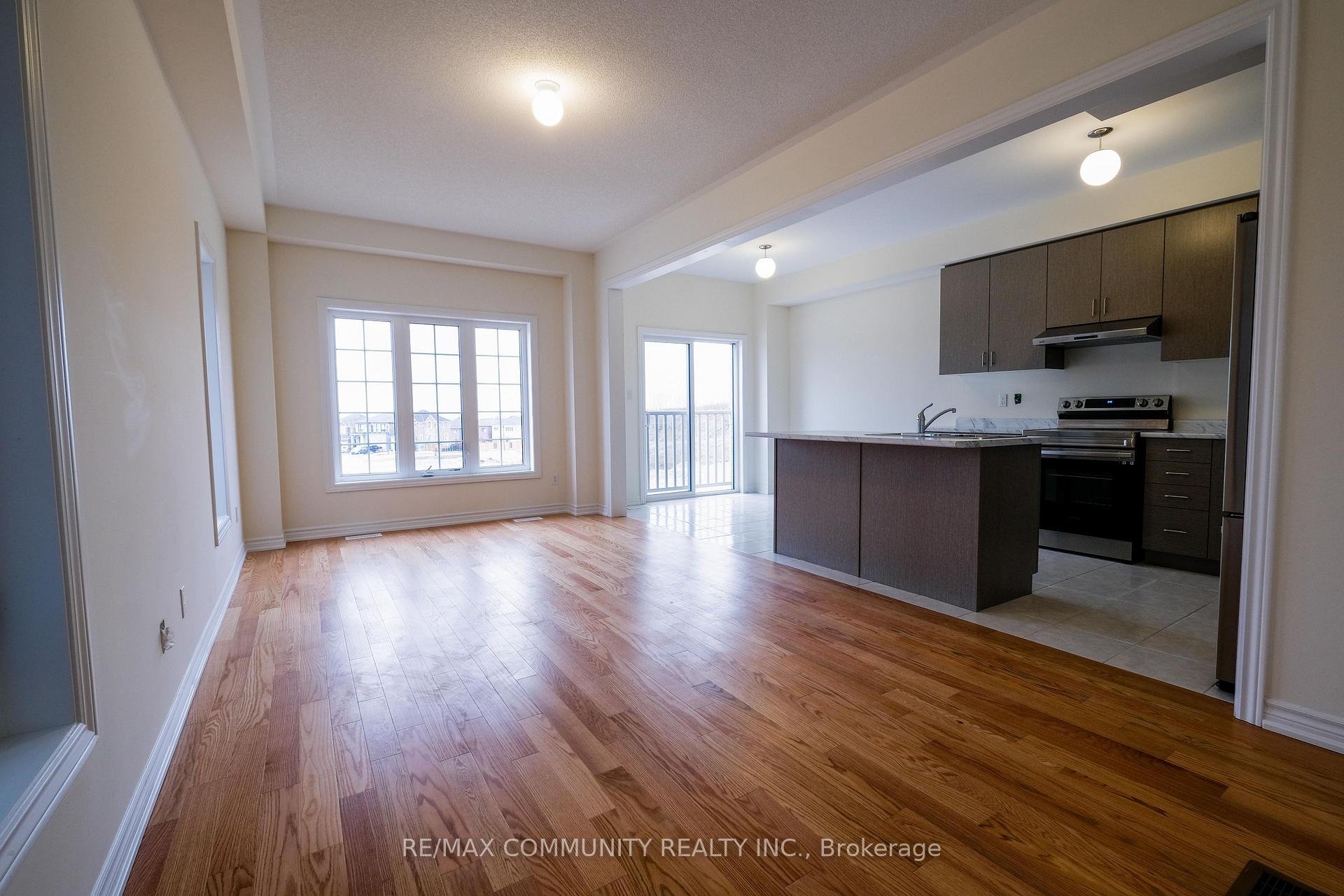 Photo 4 of 1109 Skyridge Boulevard, Pickering, Rural Pickering — HOMEH