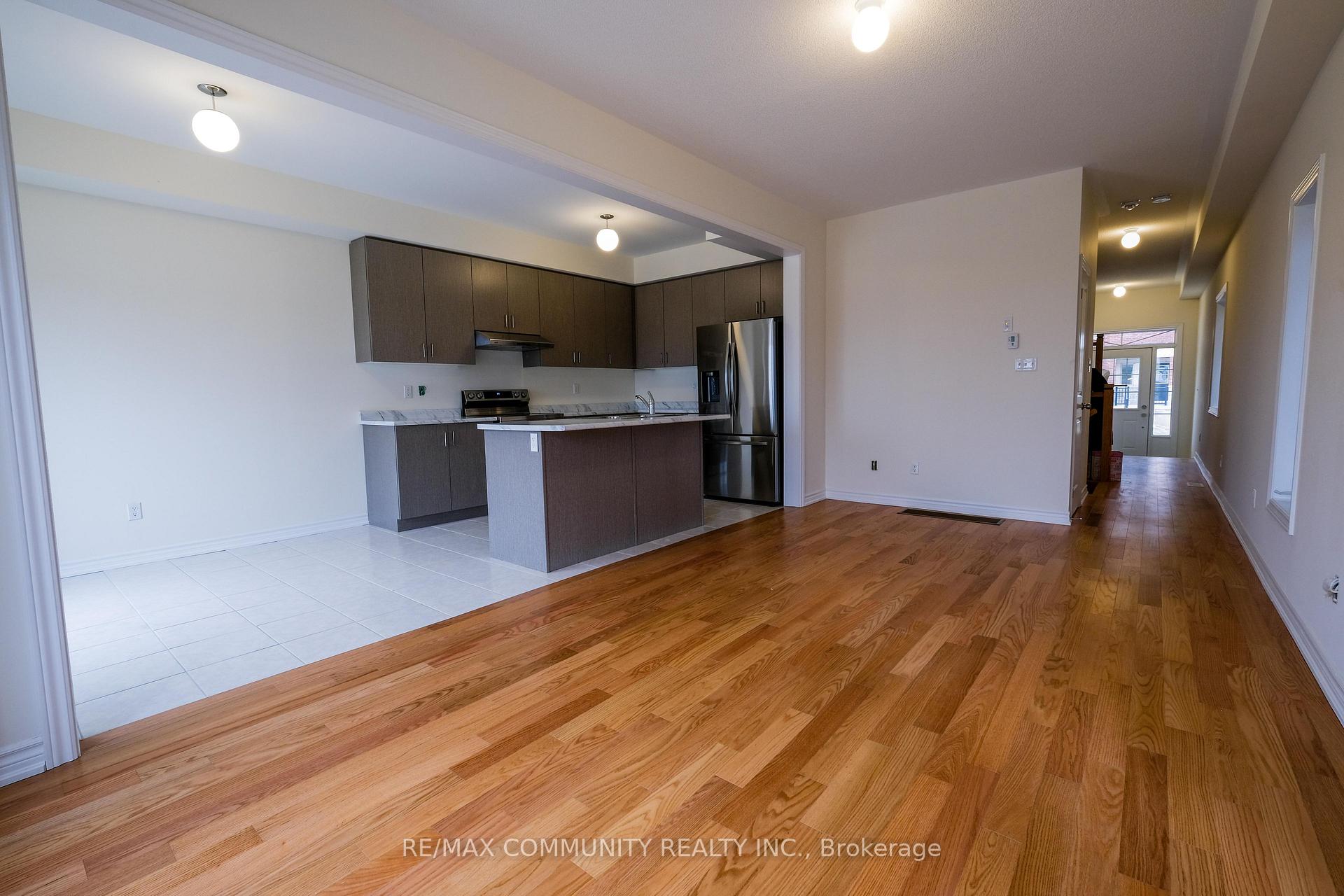 Photo 5 of 1109 Skyridge Boulevard, Pickering, Rural Pickering — HOMEH