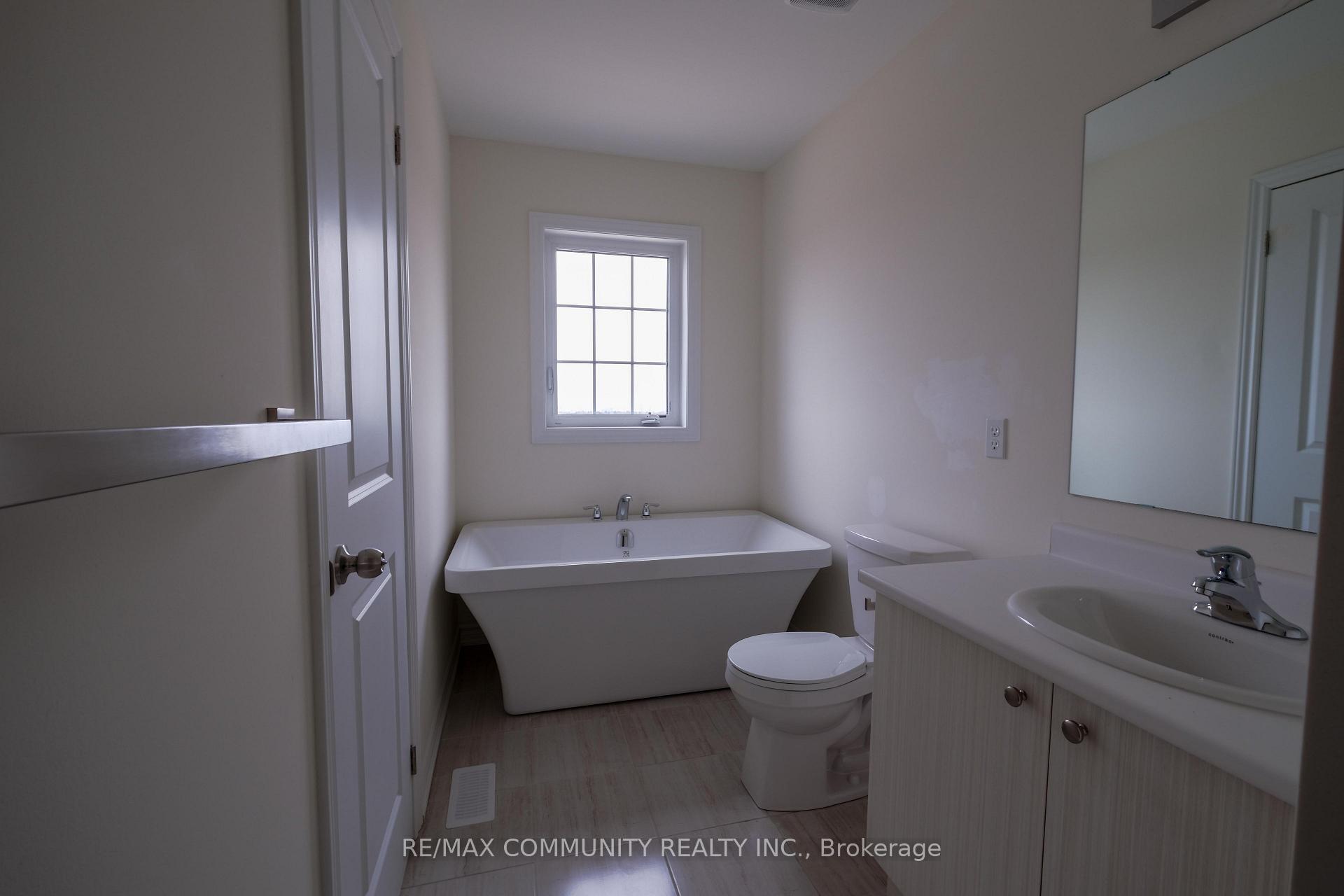 Photo 11 of 1109 Skyridge Boulevard, Pickering, Rural Pickering — HOMEH