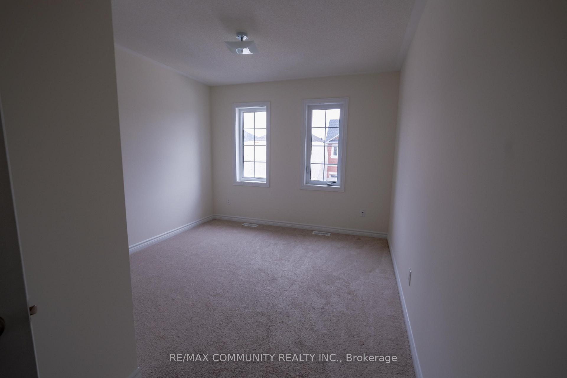 Photo 15 of 1109 Skyridge Boulevard, Pickering, Rural Pickering — HOMEH