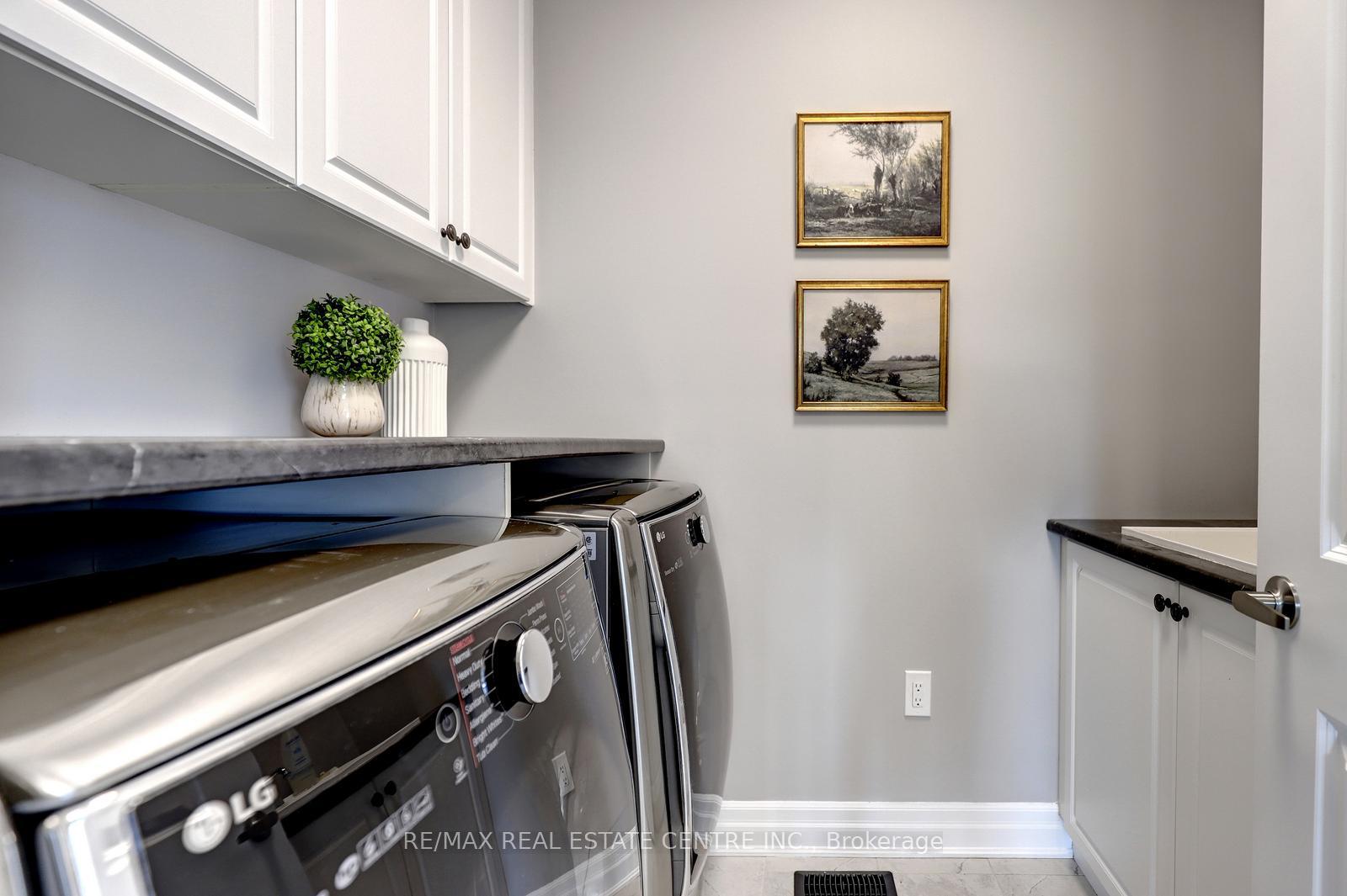 Photo 39 of 1213 Sweetfern Crescent, Milton, Cobban — HOMEH