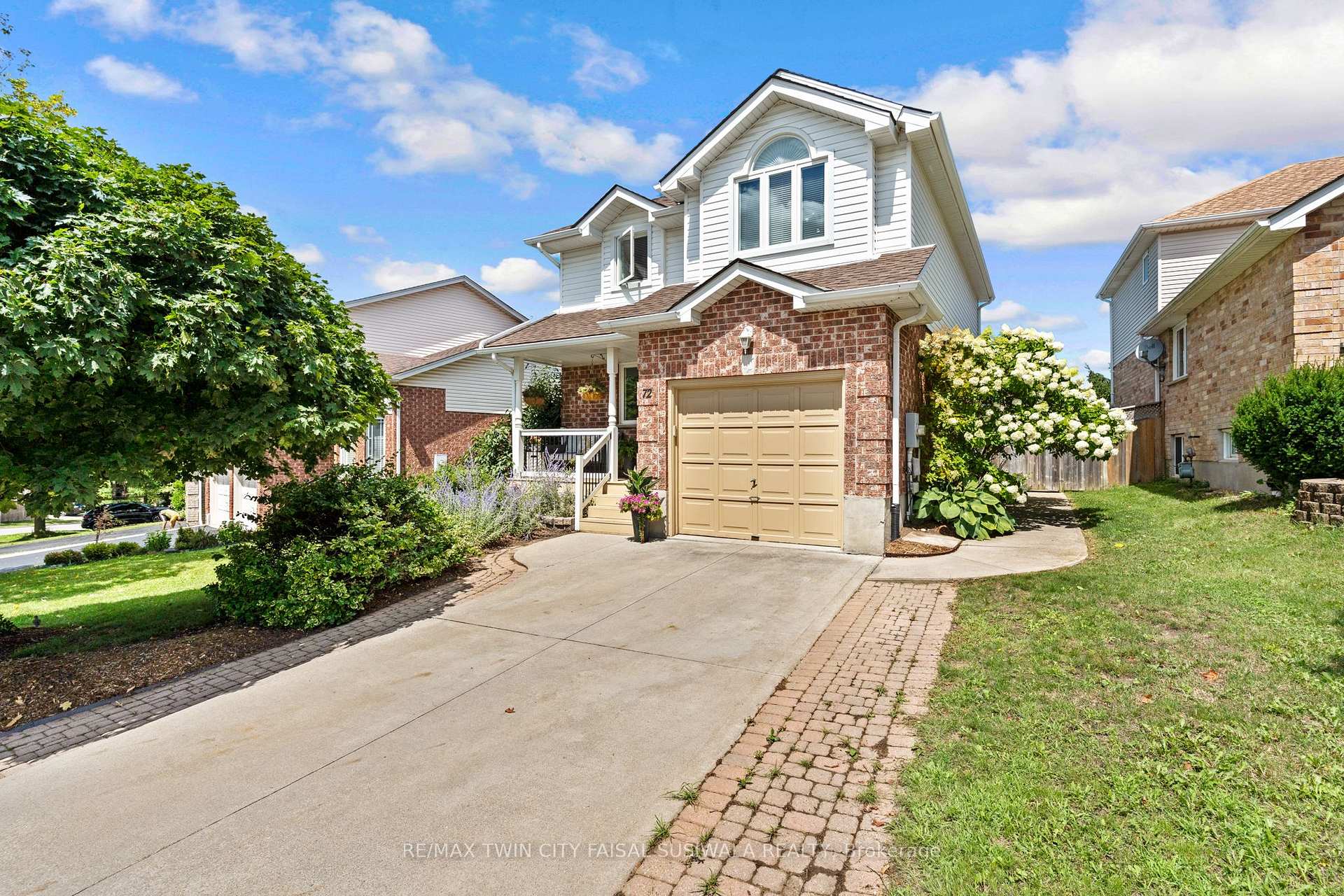 Photo 3 of 72 Melran Drive, Cambridge, Hespeler Village — HOMEH