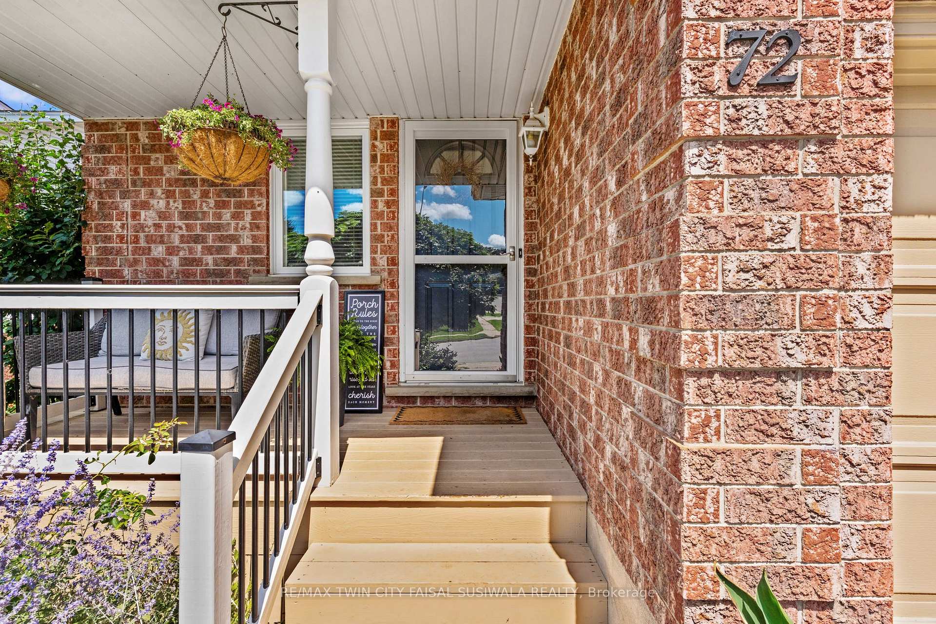 Photo 4 of 72 Melran Drive, Cambridge, Hespeler Village — HOMEH