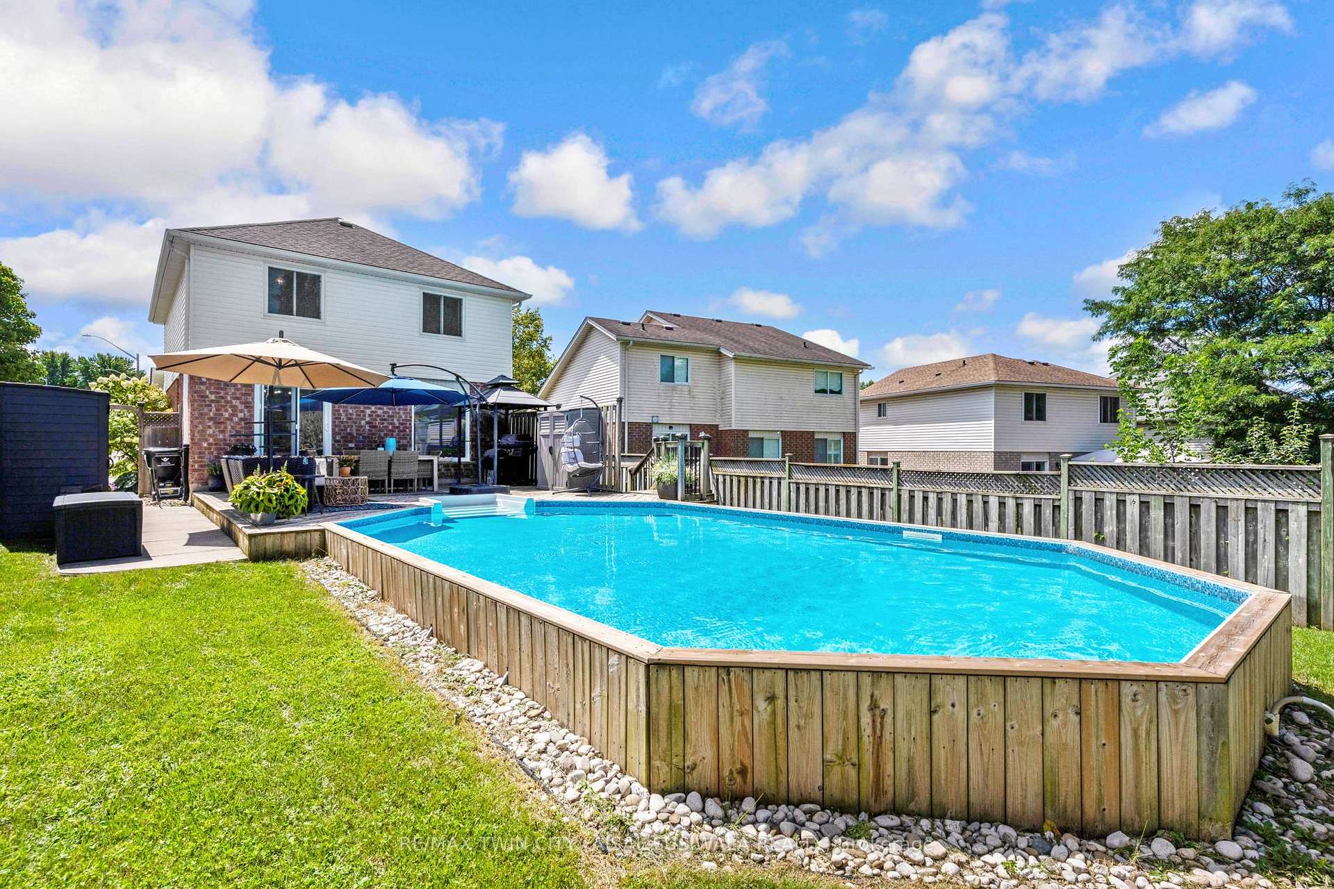 Photo 7 of 72 Melran Drive, Cambridge, Hespeler Village — HOMEH