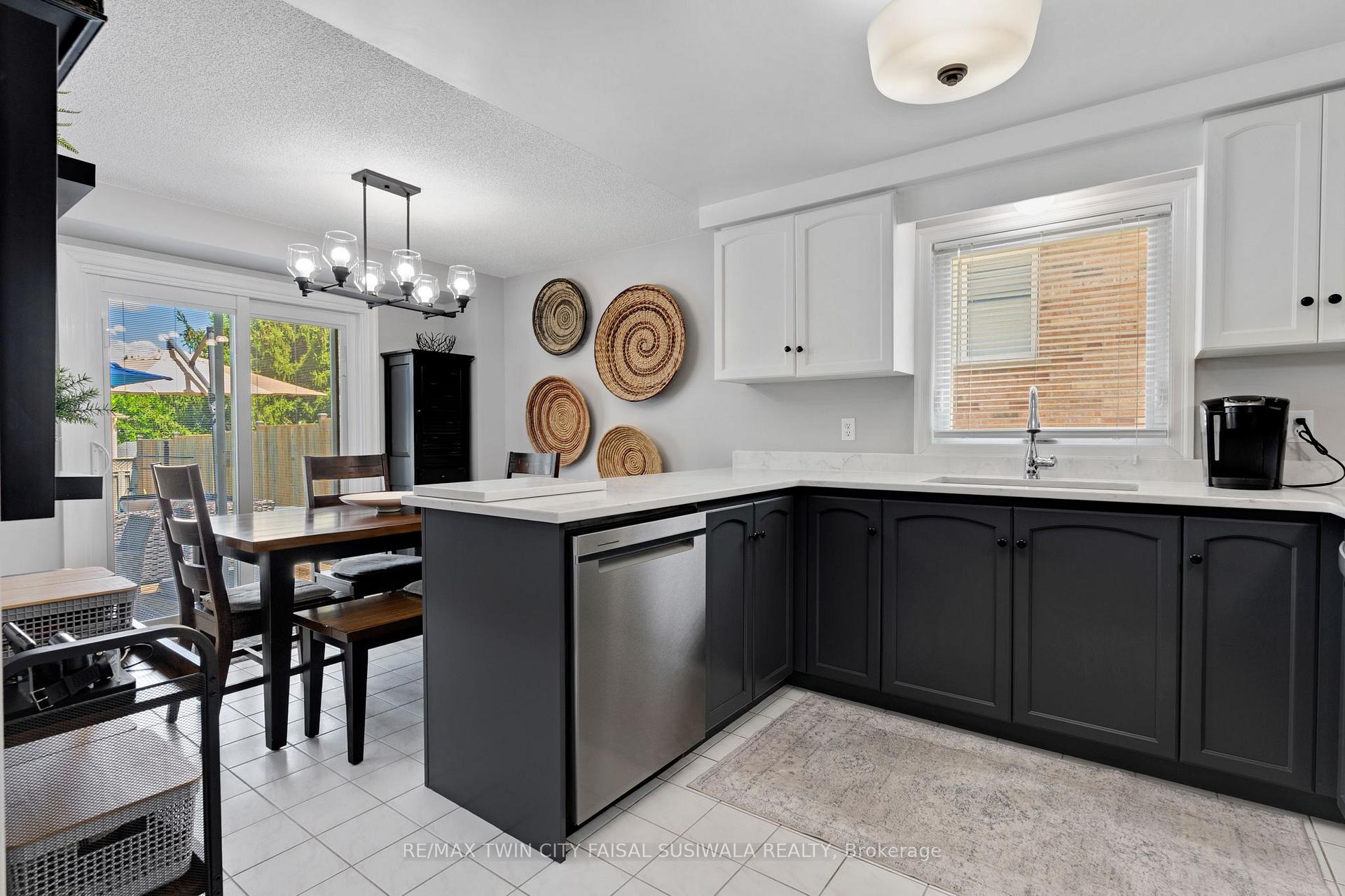 Photo 23 of 72 Melran Drive, Cambridge, Hespeler Village — HOMEH