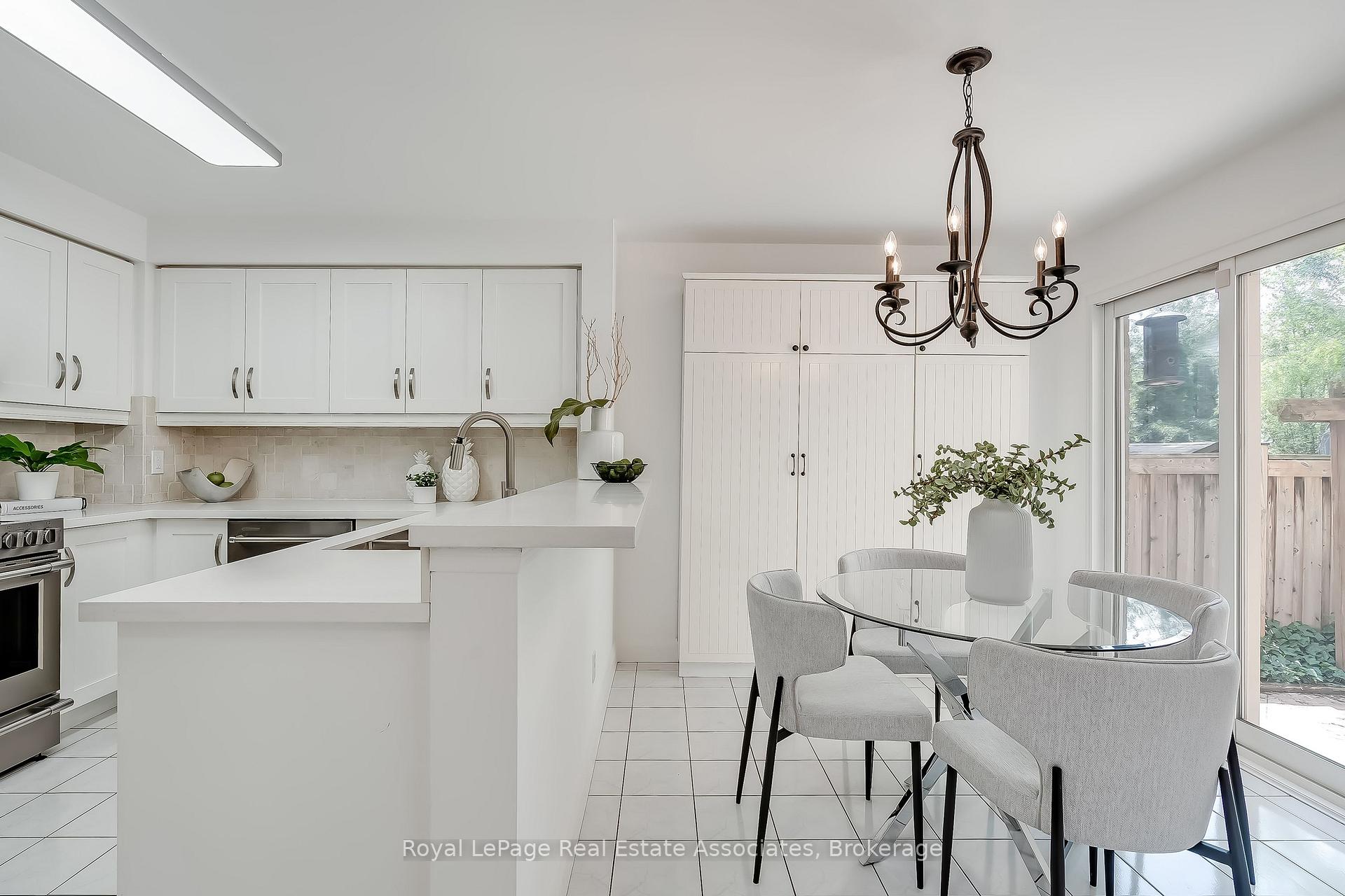 Photo 13 of 5824 Cornell Crescent, Mississauga, Central Erin Mills — HOMEH
