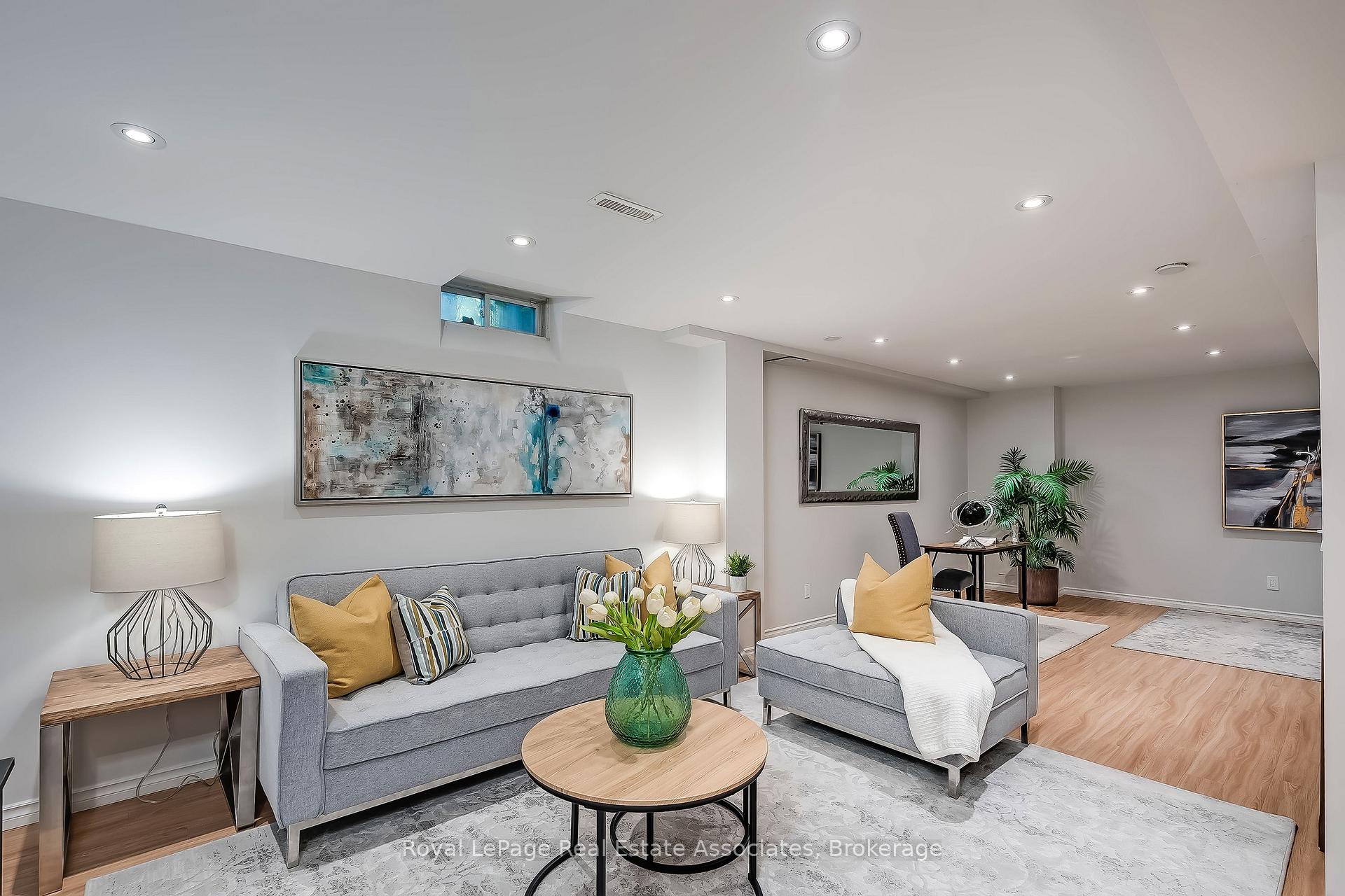 Photo 32 of 5824 Cornell Crescent, Mississauga, Central Erin Mills — HOMEH