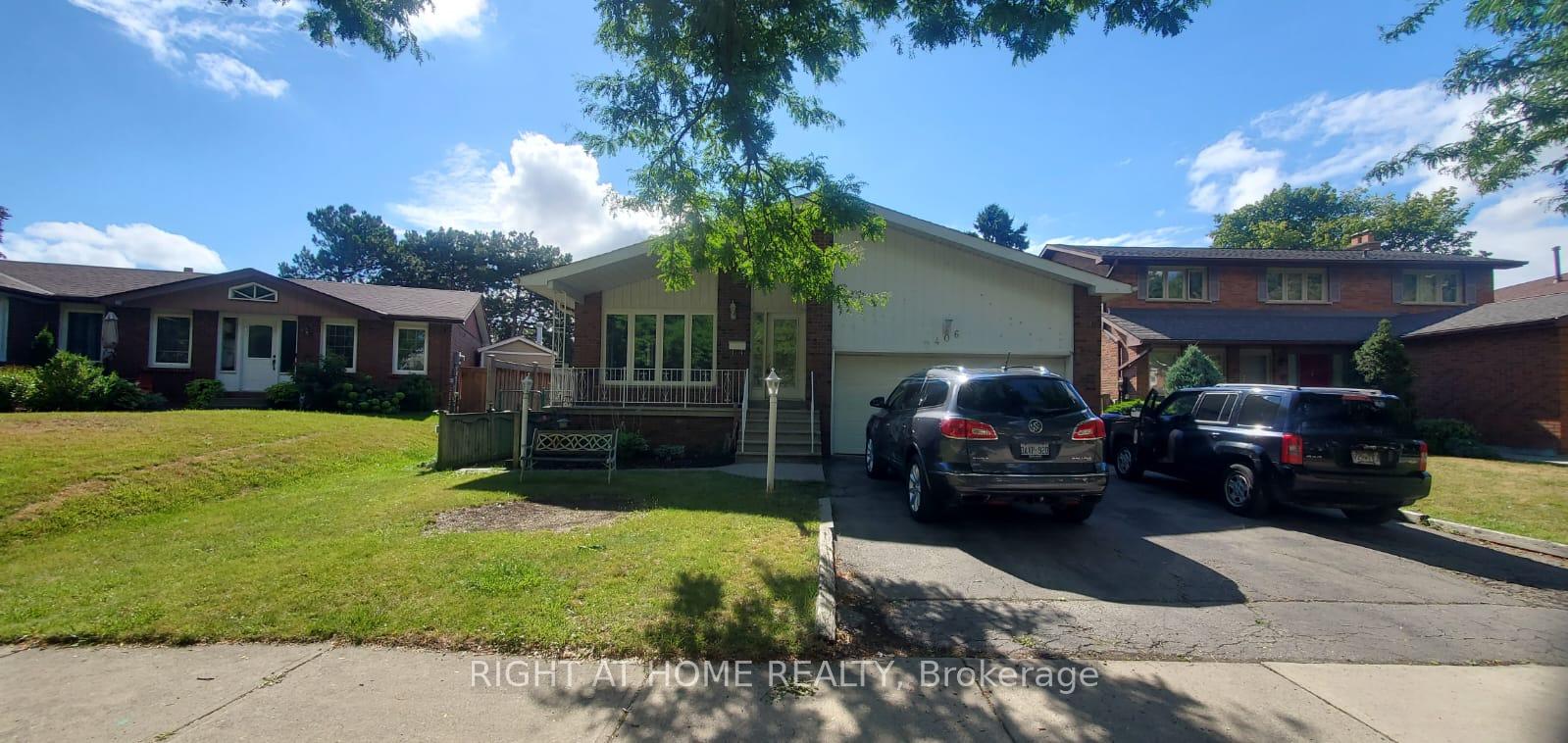 Photo 1 of 2406 Poplar Crescent, Mississauga, Clarkson — HOMEH