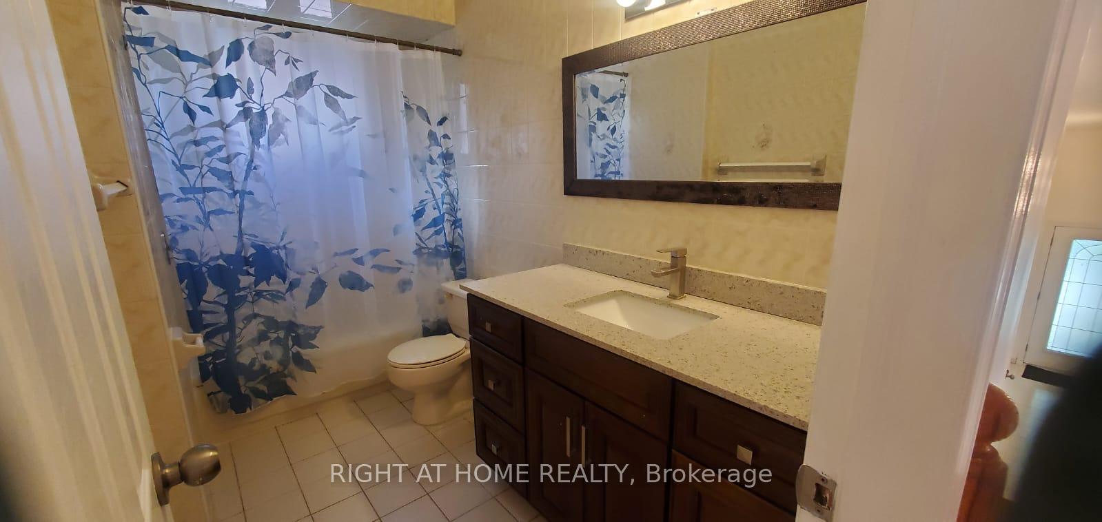 Photo 19 of 2406 Poplar Crescent, Mississauga, Clarkson — HOMEH