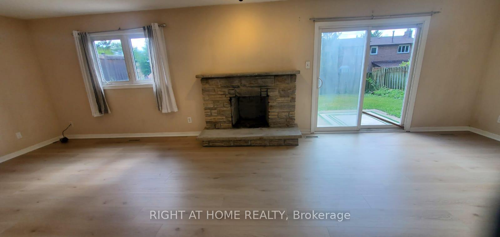 Photo 22 of 2406 Poplar Crescent, Mississauga, Clarkson — HOMEH