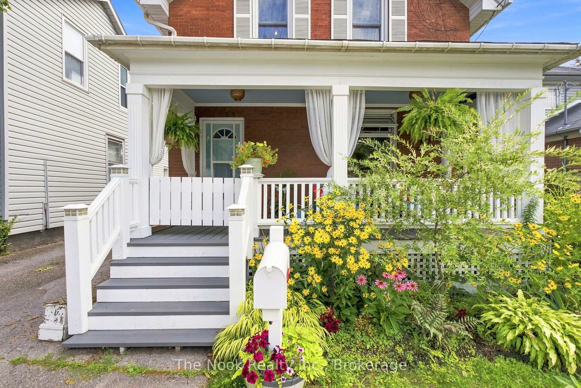 Photo 2 of 79 Elgin Street W, Oshawa, O'Neill — HOMEH