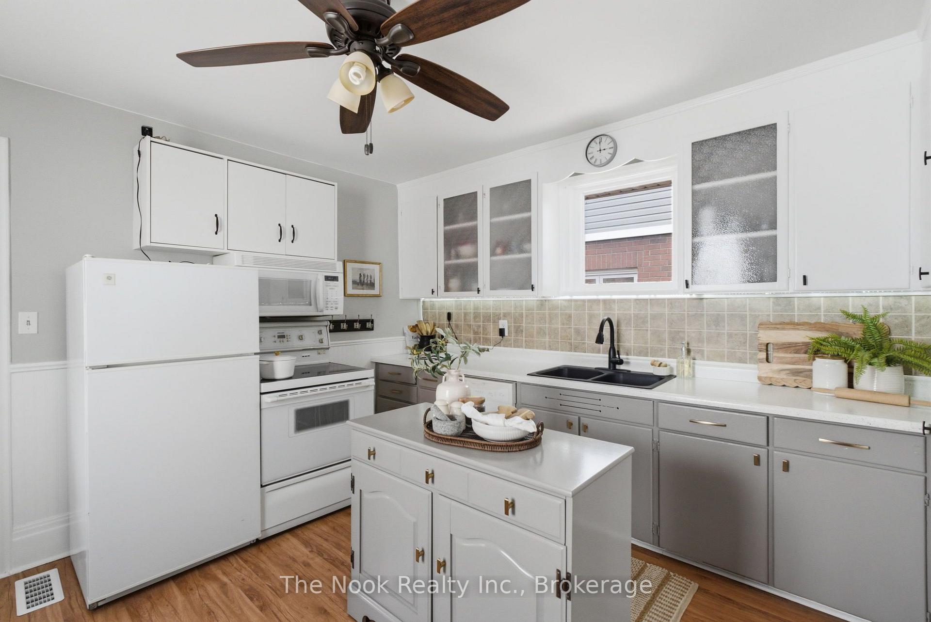 Photo 11 of 79 Elgin Street W, Oshawa, O'Neill — HOMEH