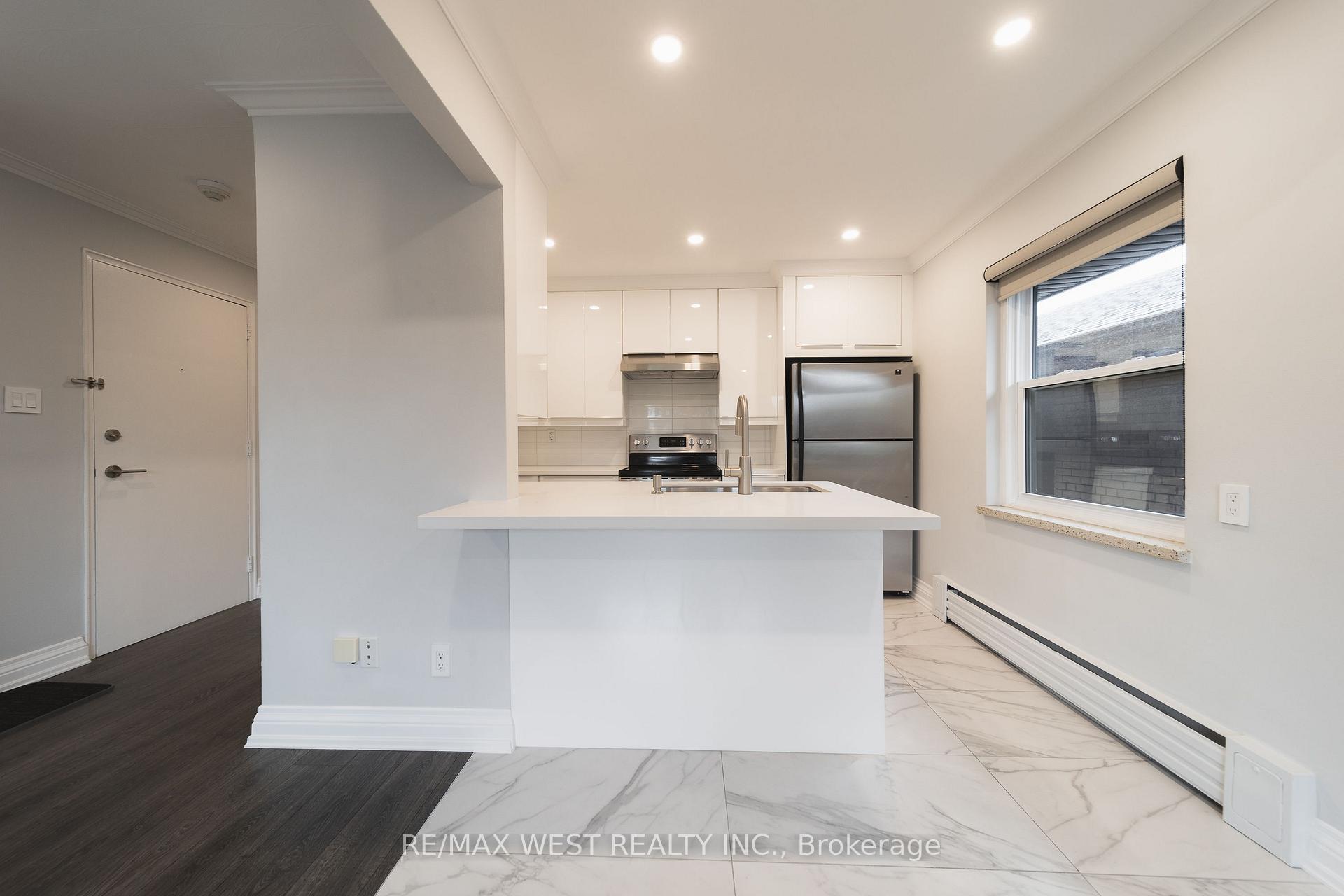 Photo 1 of Unit 7, 237 Melrose Street, Etobicoke, Mimico — HOMEH