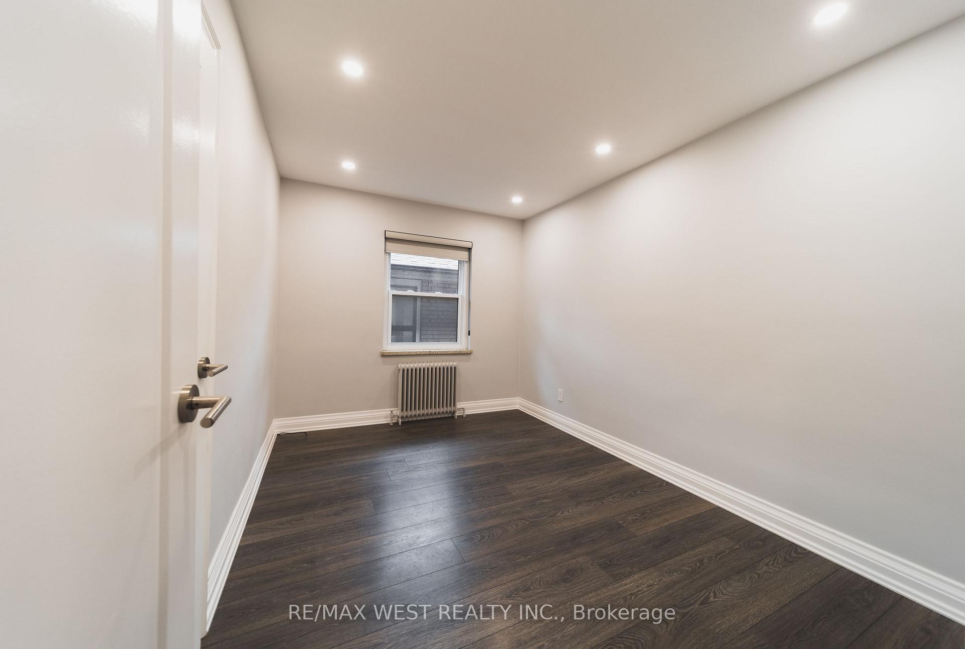 Photo 10 of Unit 7, 237 Melrose Street, Etobicoke, Mimico — HOMEH