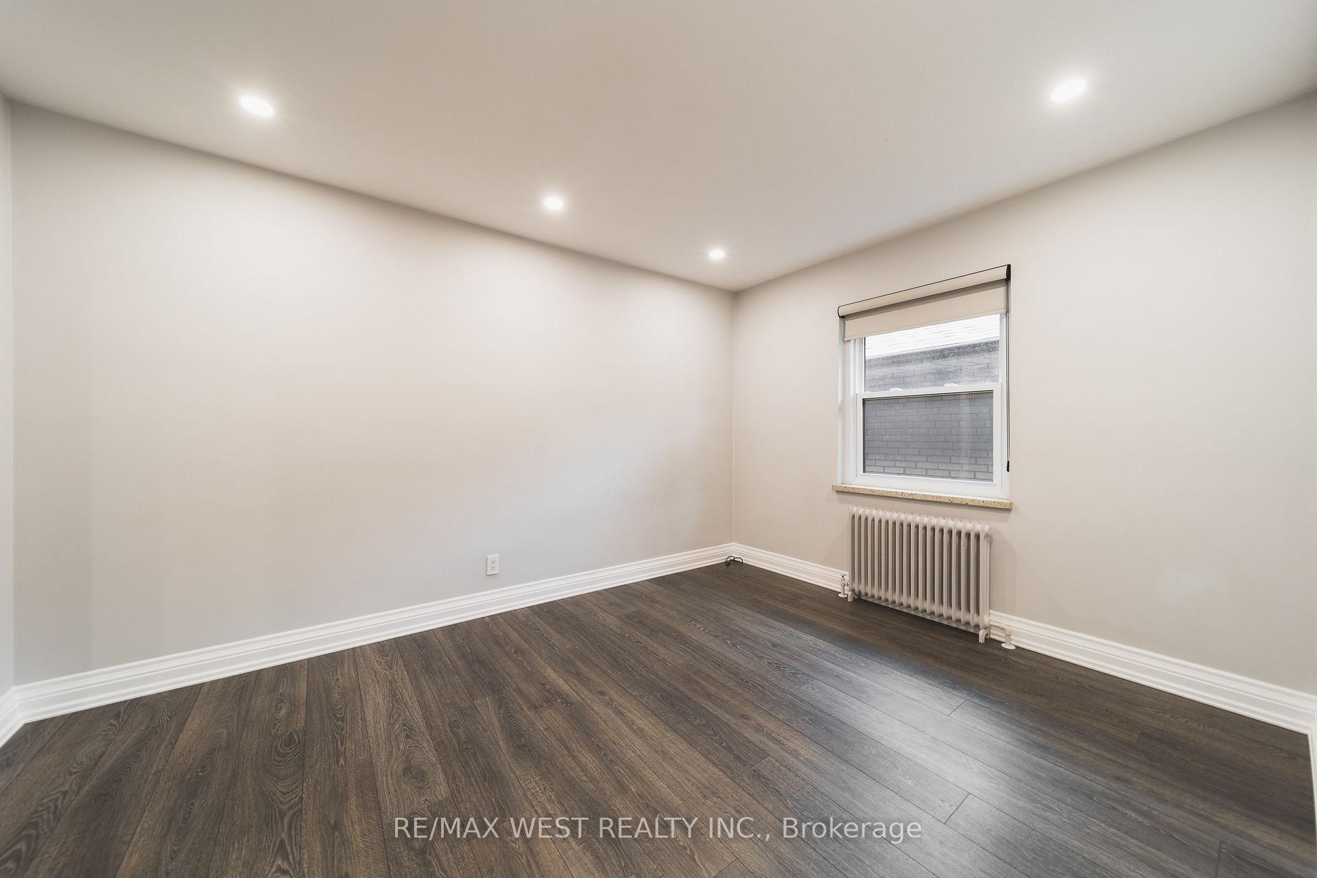 Photo 11 of Unit 7, 237 Melrose Street, Etobicoke, Mimico — HOMEH