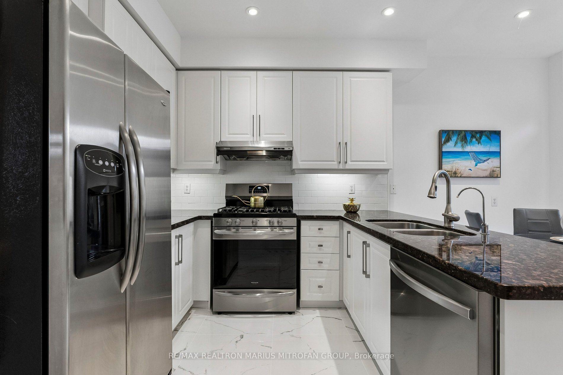Photo 9 of 16 Trout Lily Avenue, Markham, Legacy — HOMEH