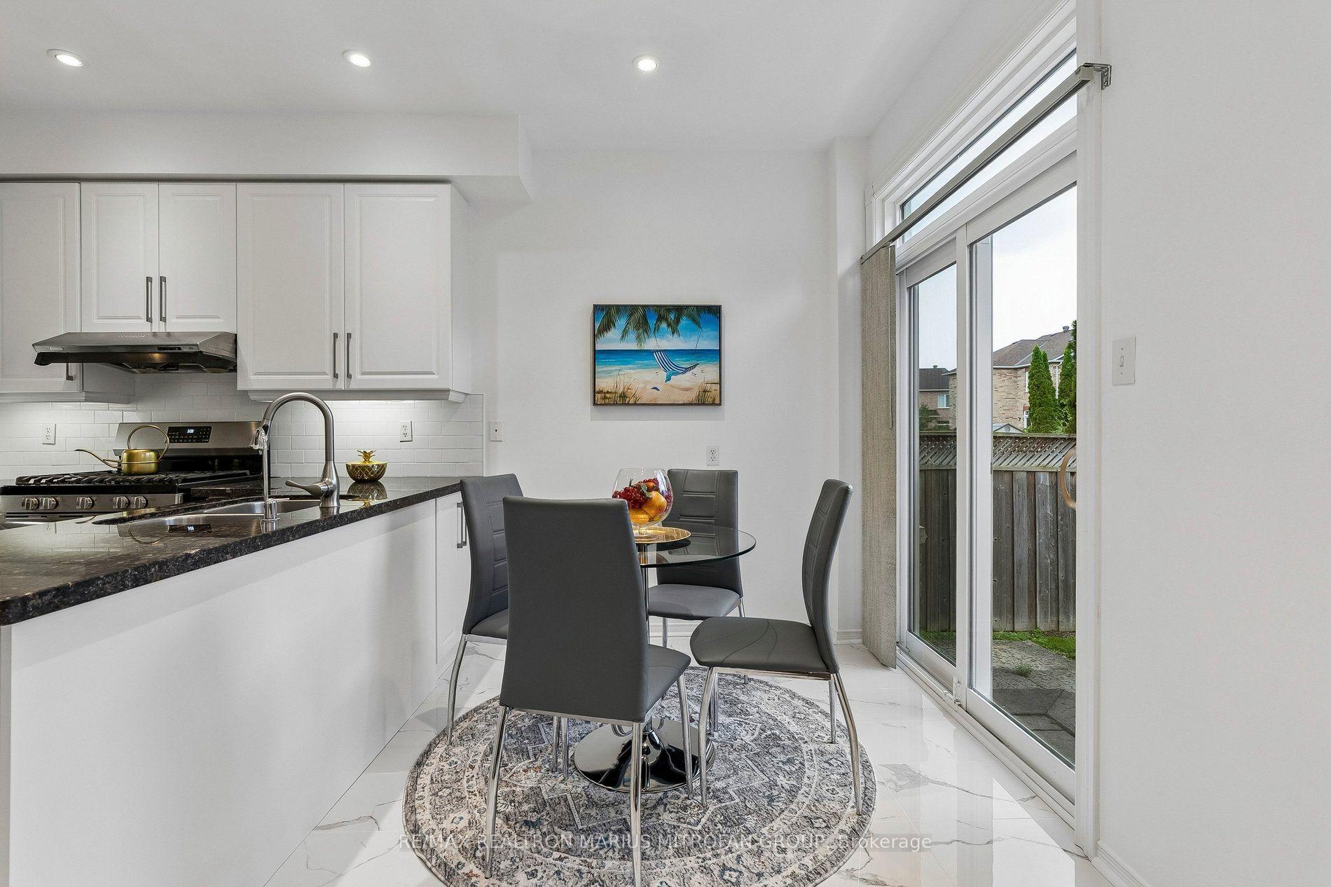 Photo 13 of 16 Trout Lily Avenue, Markham, Legacy — HOMEH