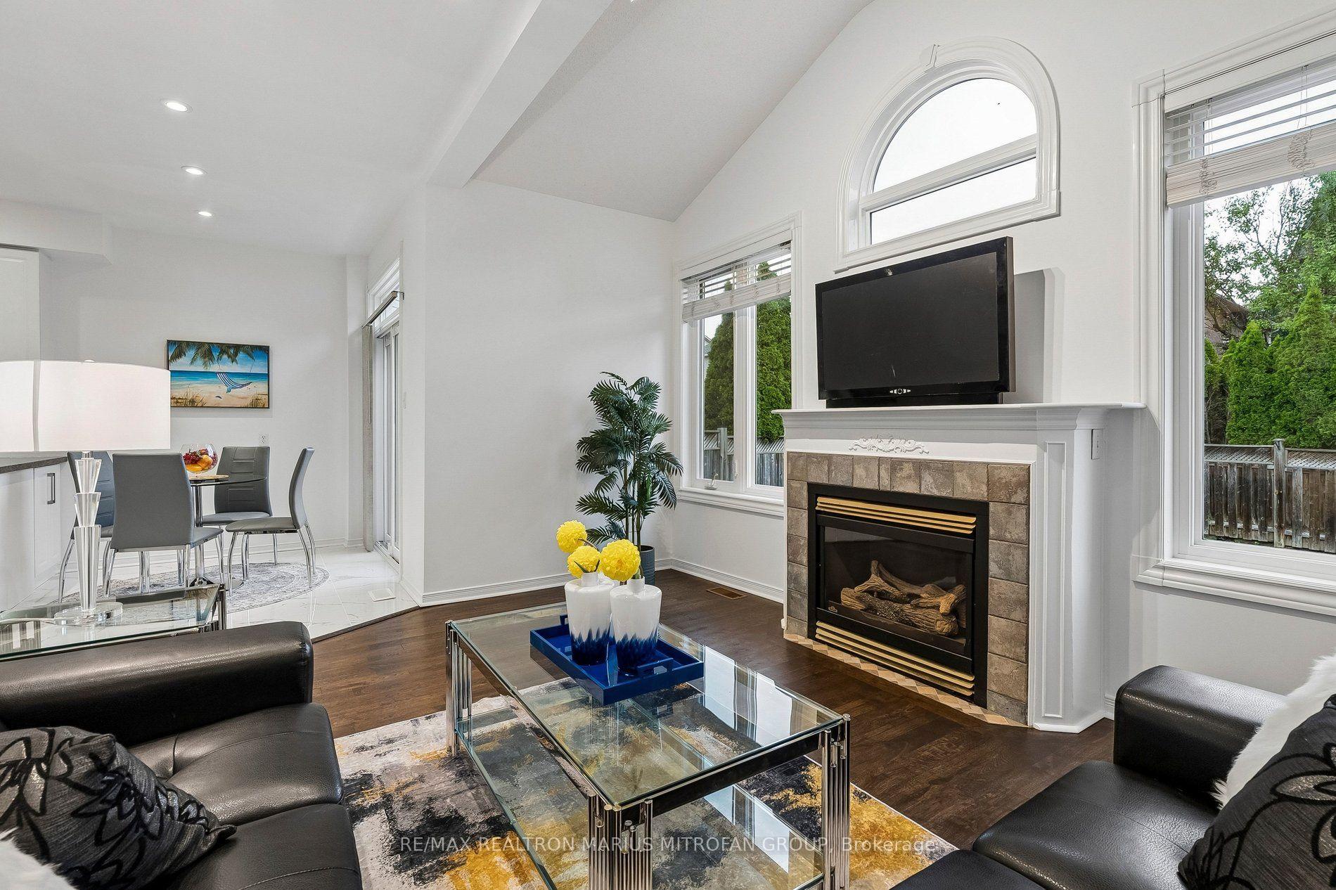Photo 21 of 16 Trout Lily Avenue, Markham, Legacy — HOMEH