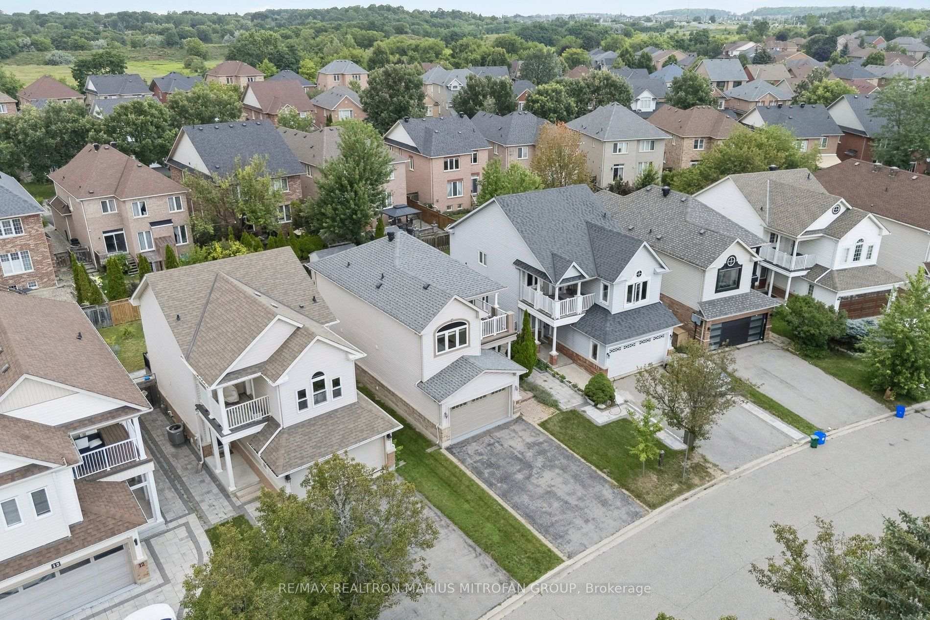 Photo 41 of 16 Trout Lily Avenue, Markham, Legacy — HOMEH