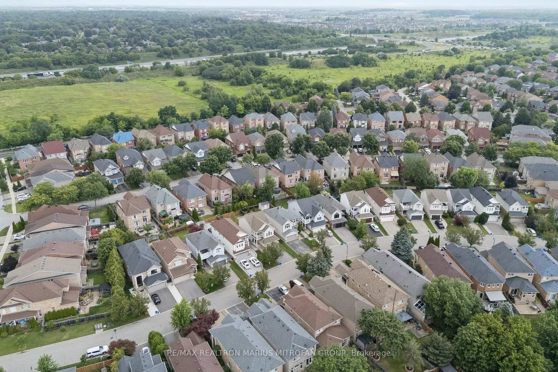 Photo 46 of 16 Trout Lily Avenue, Markham, Legacy — HOMEH