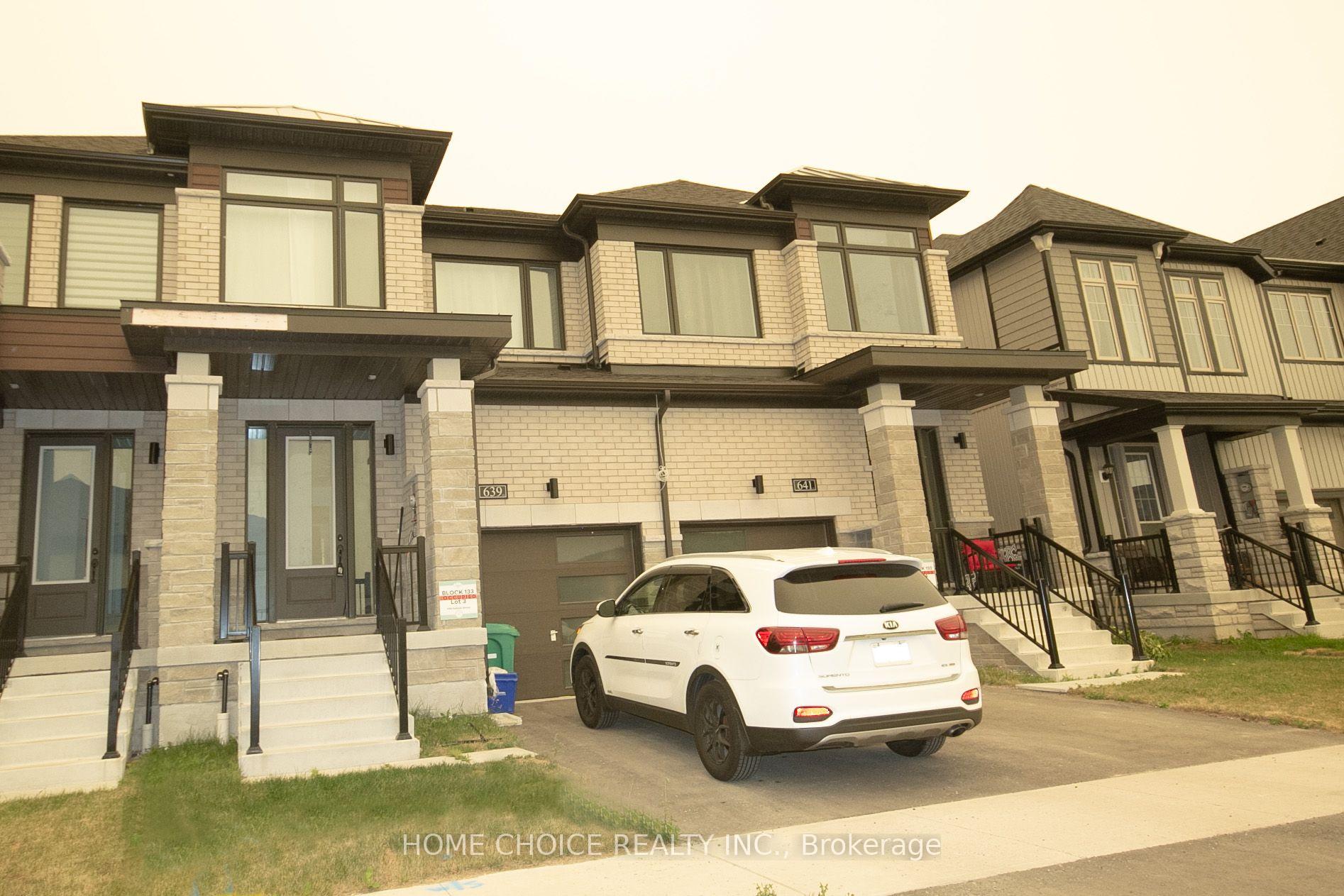 Photo 2 of 639 Pollock Grove, Peterborough, Monaghan Ward 2 — HOMEH