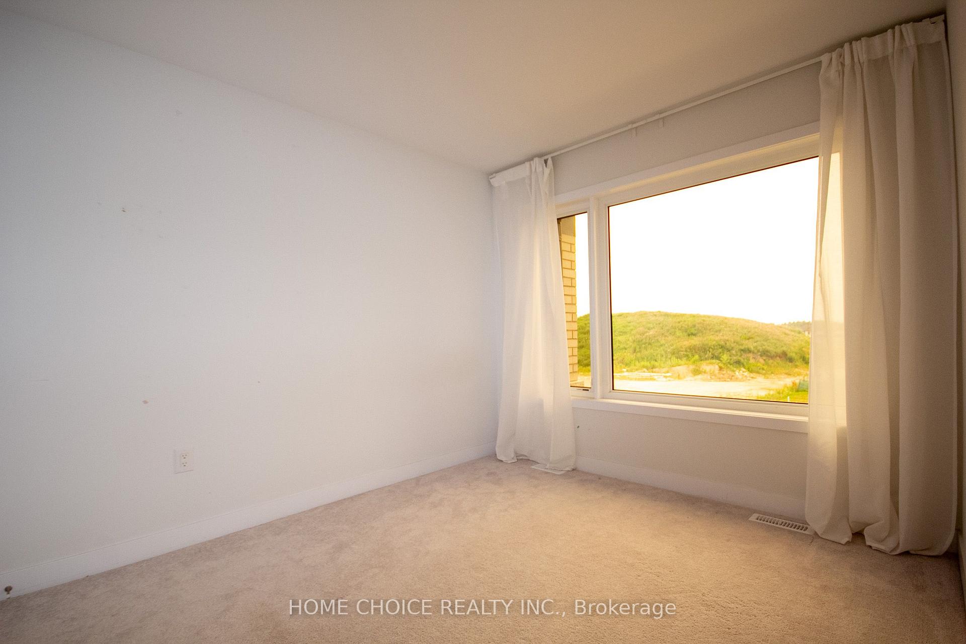 Photo 17 of 639 Pollock Grove, Peterborough, Monaghan Ward 2 — HOMEH