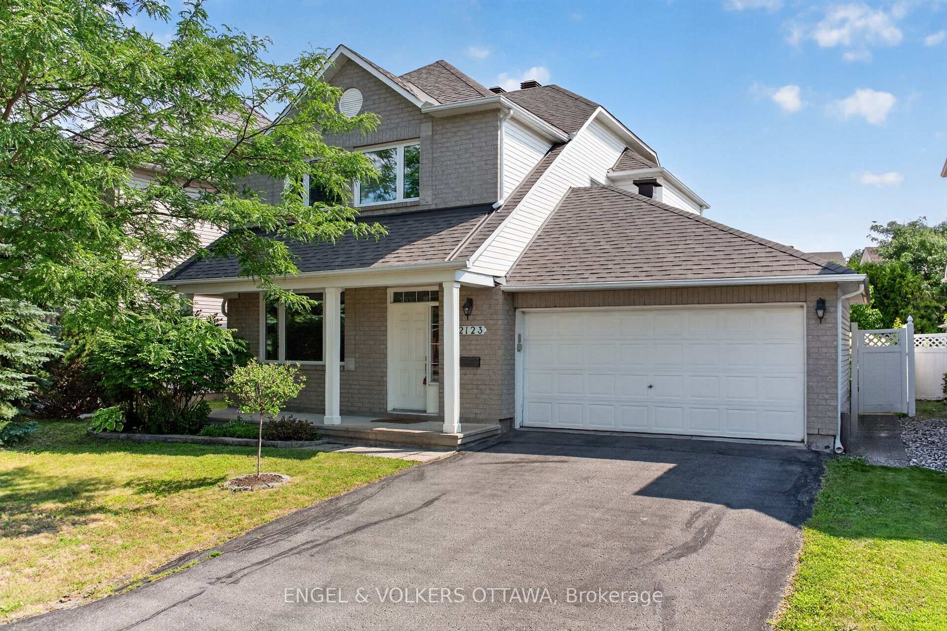 Photo 2 of 2123 Esprit Drive, Ottawa, Avalon East — HOMEH