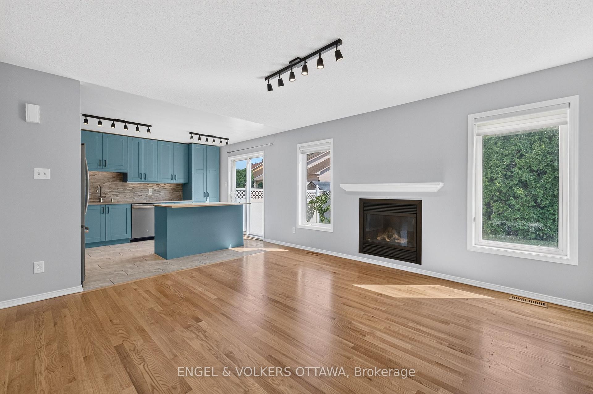 Photo 12 of 2123 Esprit Drive, Ottawa, Avalon East — HOMEH
