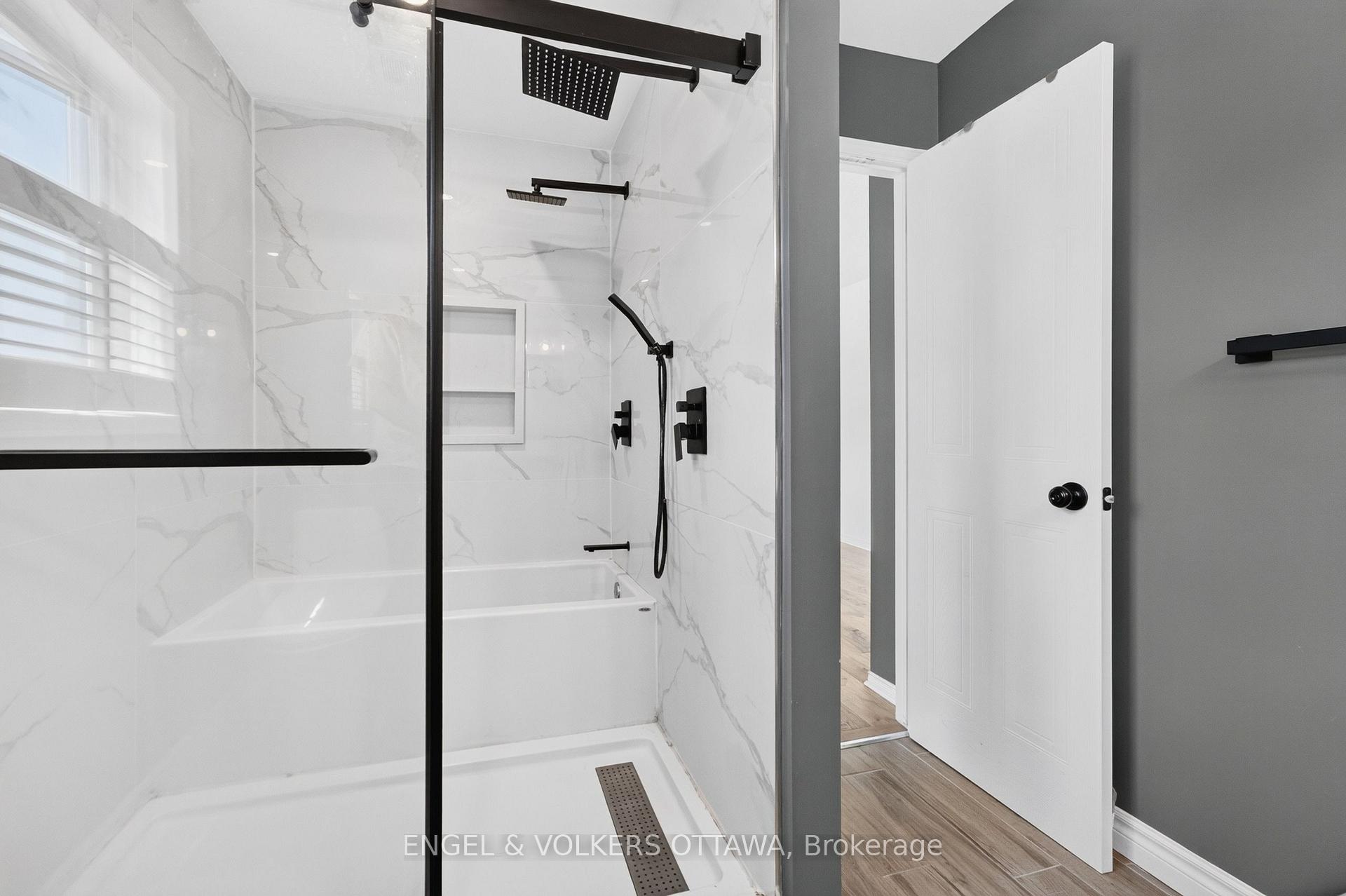 Photo 31 of 2123 Esprit Drive, Ottawa, Avalon East — HOMEH