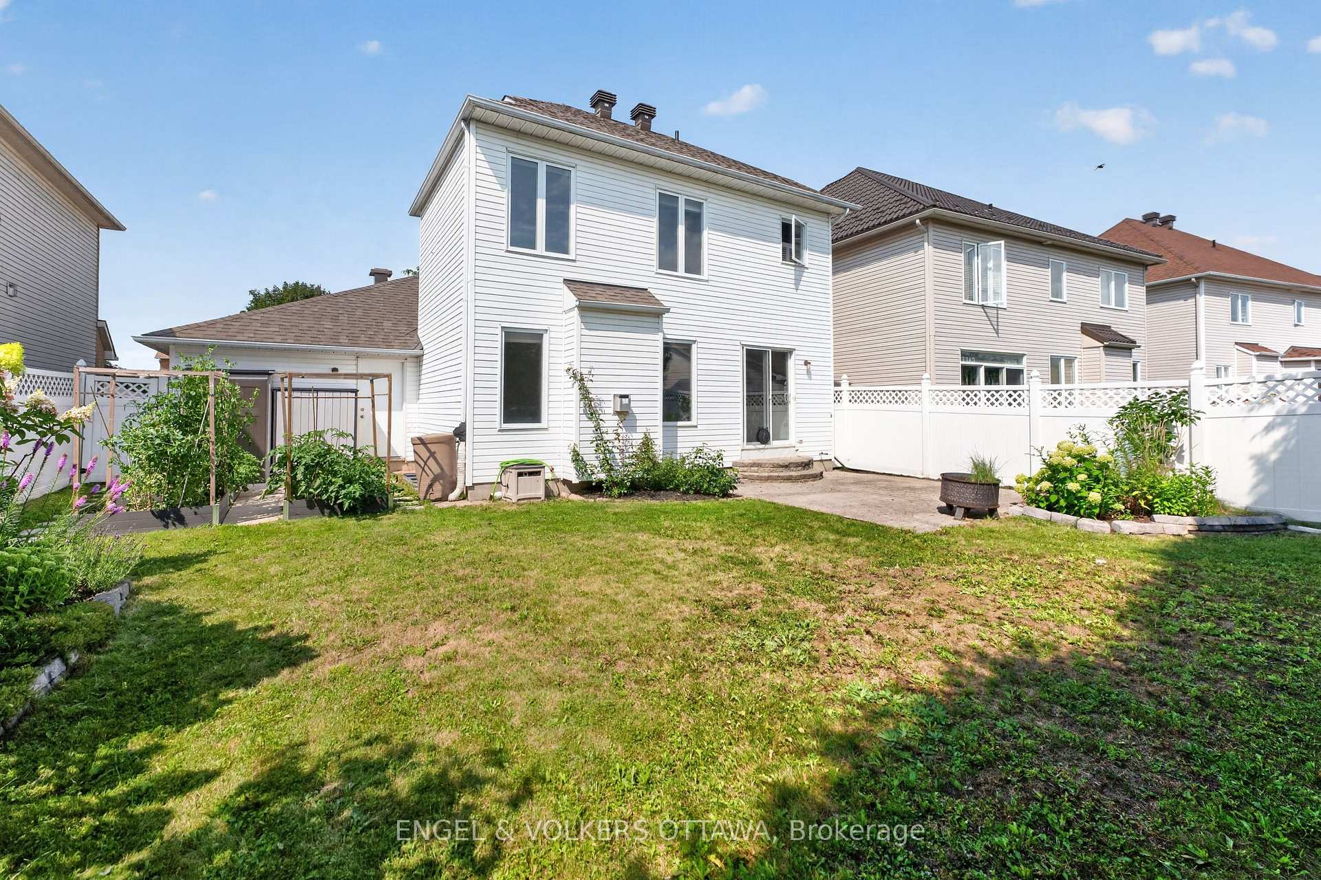 Photo 47 of 2123 Esprit Drive, Ottawa, Avalon East — HOMEH