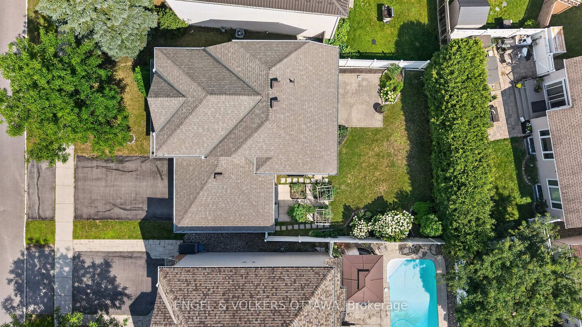 Photo 49 of 2123 Esprit Drive, Ottawa, Avalon East — HOMEH