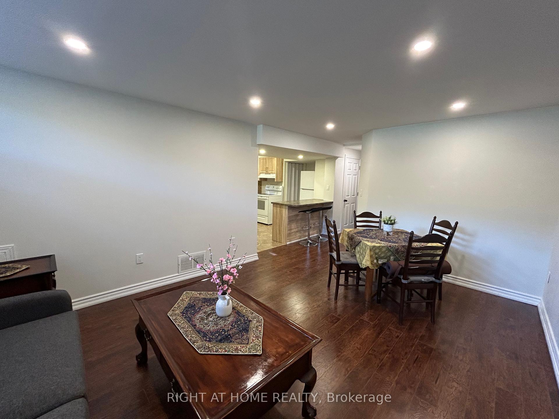 Photo 2 of 36 Aurora Heights Drive, Aurora, Aurora Heights — HOMEH