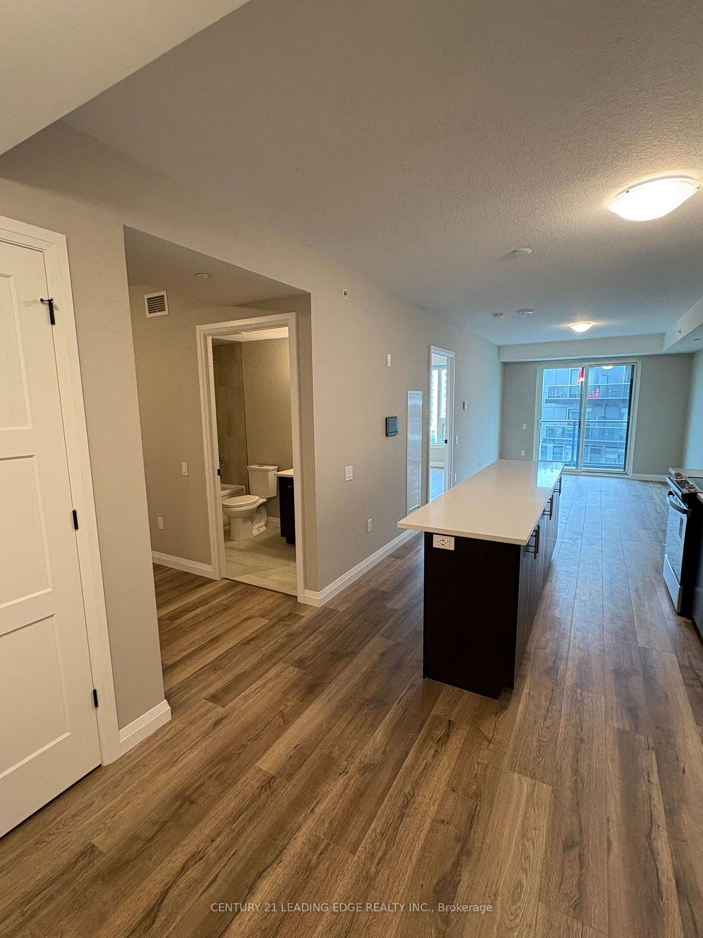 Photo 6 of Unit 908, 93 Arthur Street, Guelph, St. Patrick's Ward — HOMEH