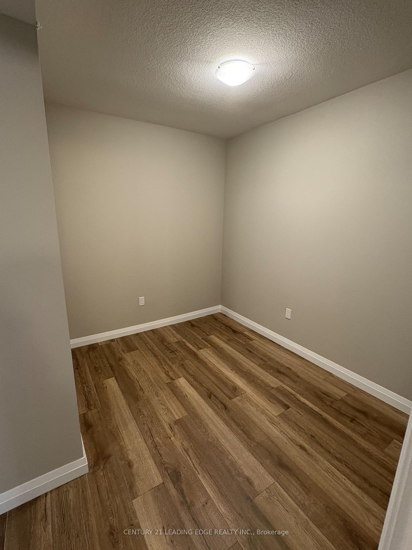Photo 9 of Unit 908, 93 Arthur Street, Guelph, St. Patrick's Ward — HOMEH