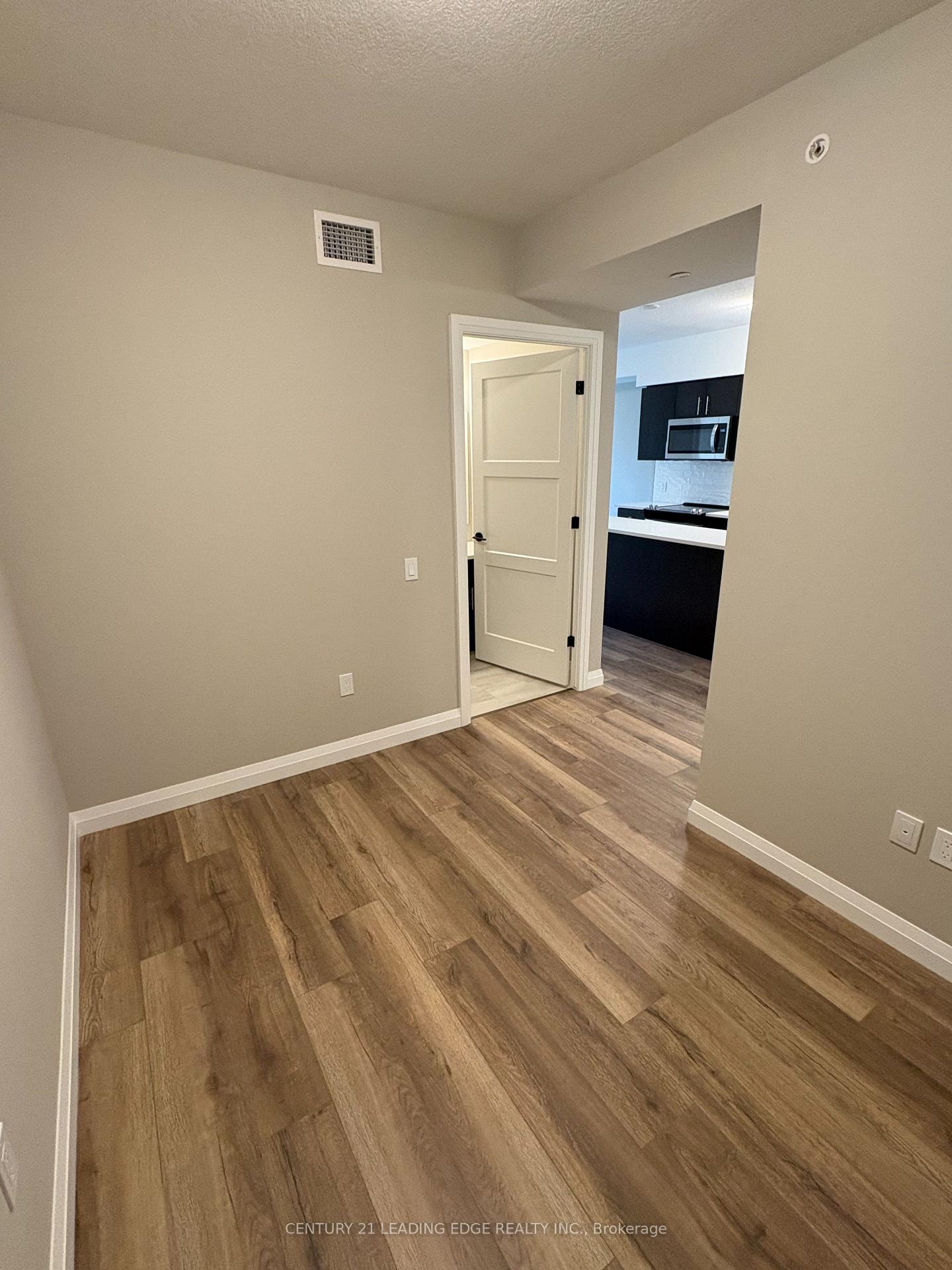 Photo 10 of Unit 908, 93 Arthur Street, Guelph, St. Patrick's Ward — HOMEH