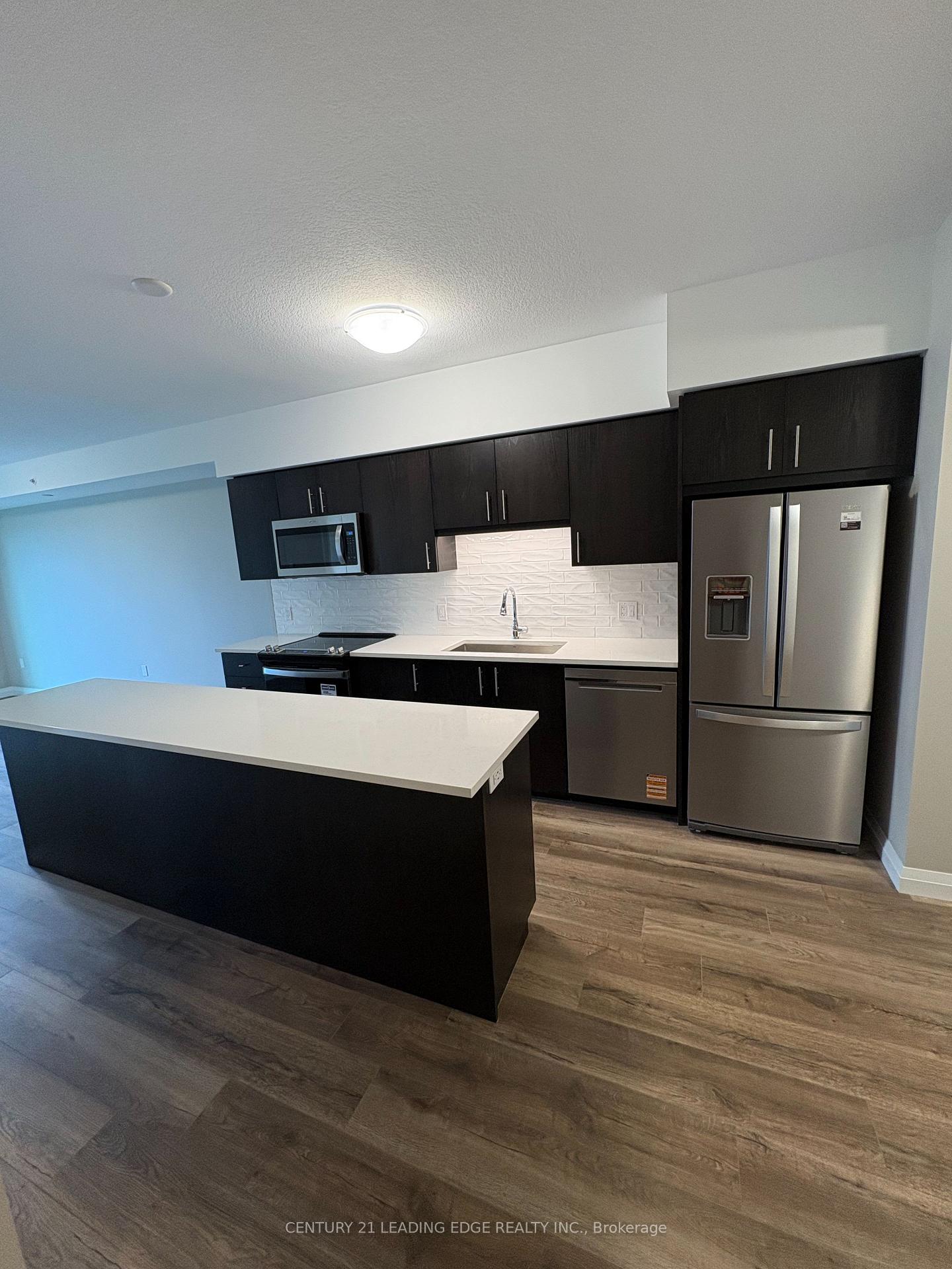 Photo 13 of Unit 908, 93 Arthur Street, Guelph, St. Patrick's Ward — HOMEH