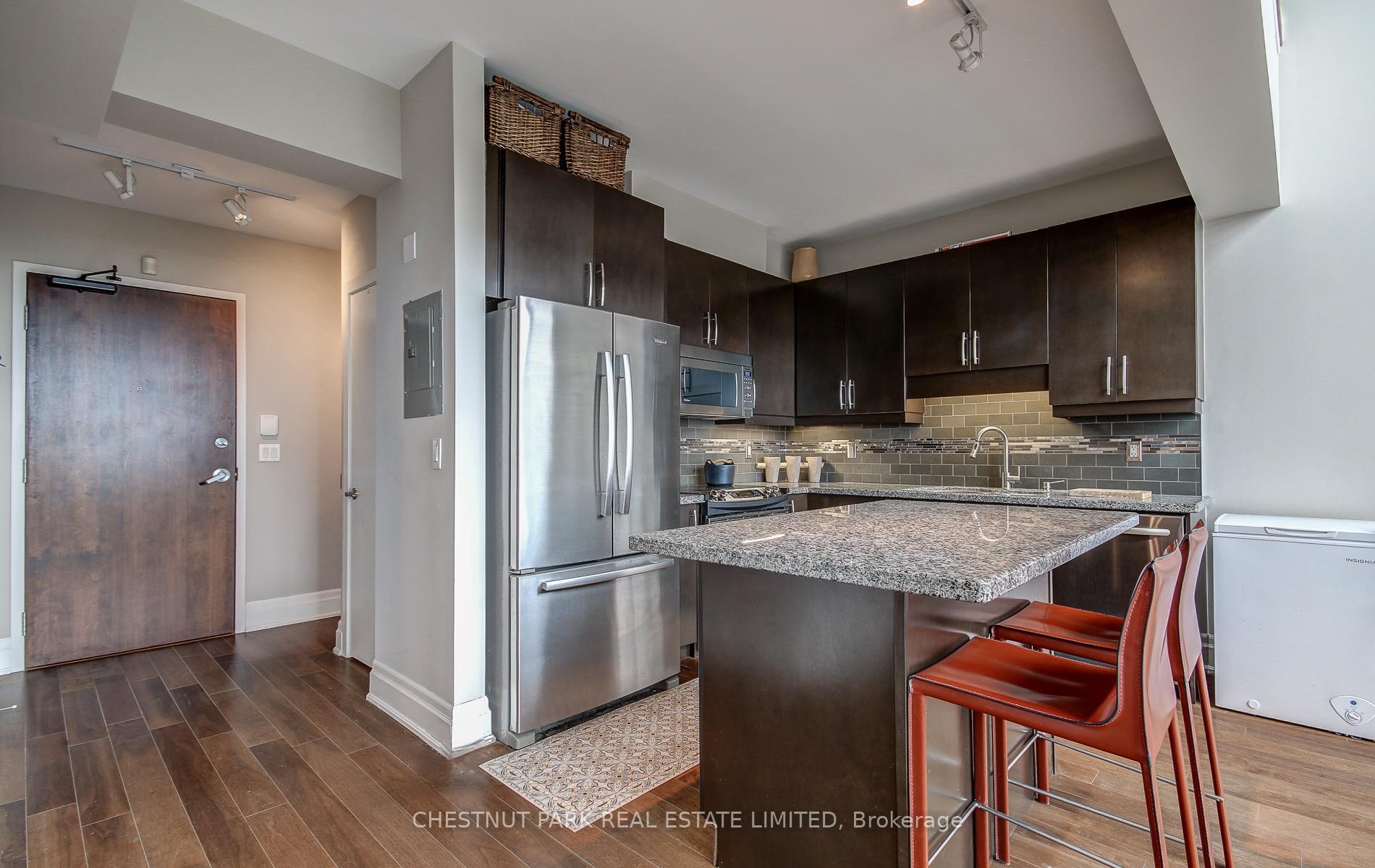 Photo 4 of Unit PH 05, 2 Fieldway Road, Etobicoke, Islington-City Centre West — HOMEH