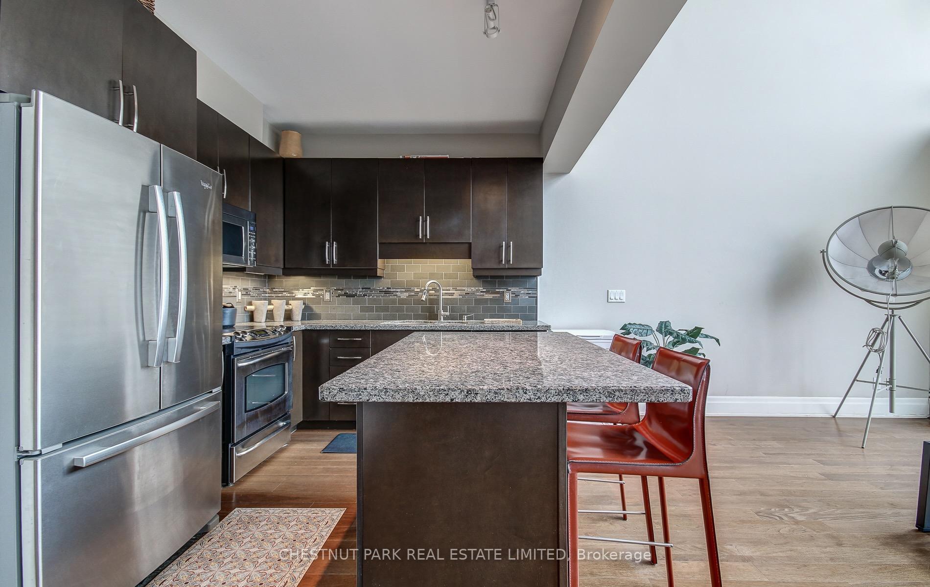 Photo 5 of Unit PH 05, 2 Fieldway Road, Etobicoke, Islington-City Centre West — HOMEH