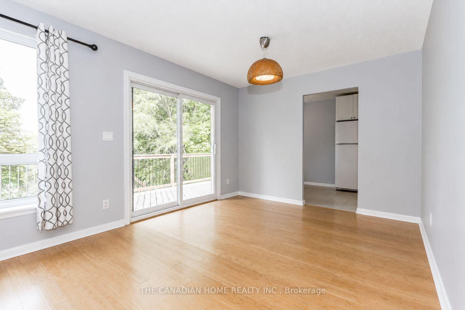 Photo 7 of 802 Pam Crescent, Newmarket, Huron Heights-Leslie Valley — HOMEH
