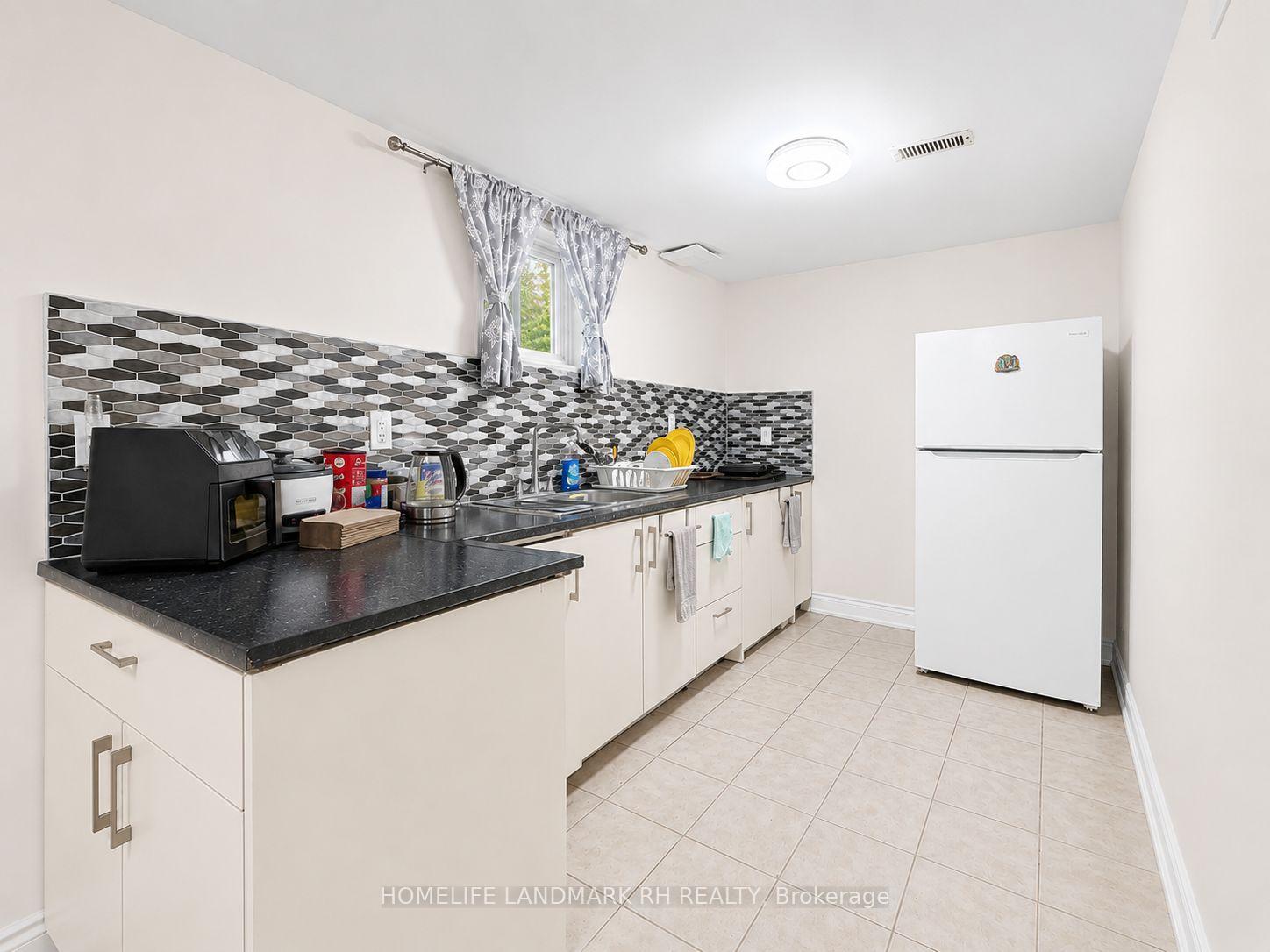 Photo 7 of Unit Bsmt - B, 67 Morgan Avenue, Markham, Thornhill — HOMEH