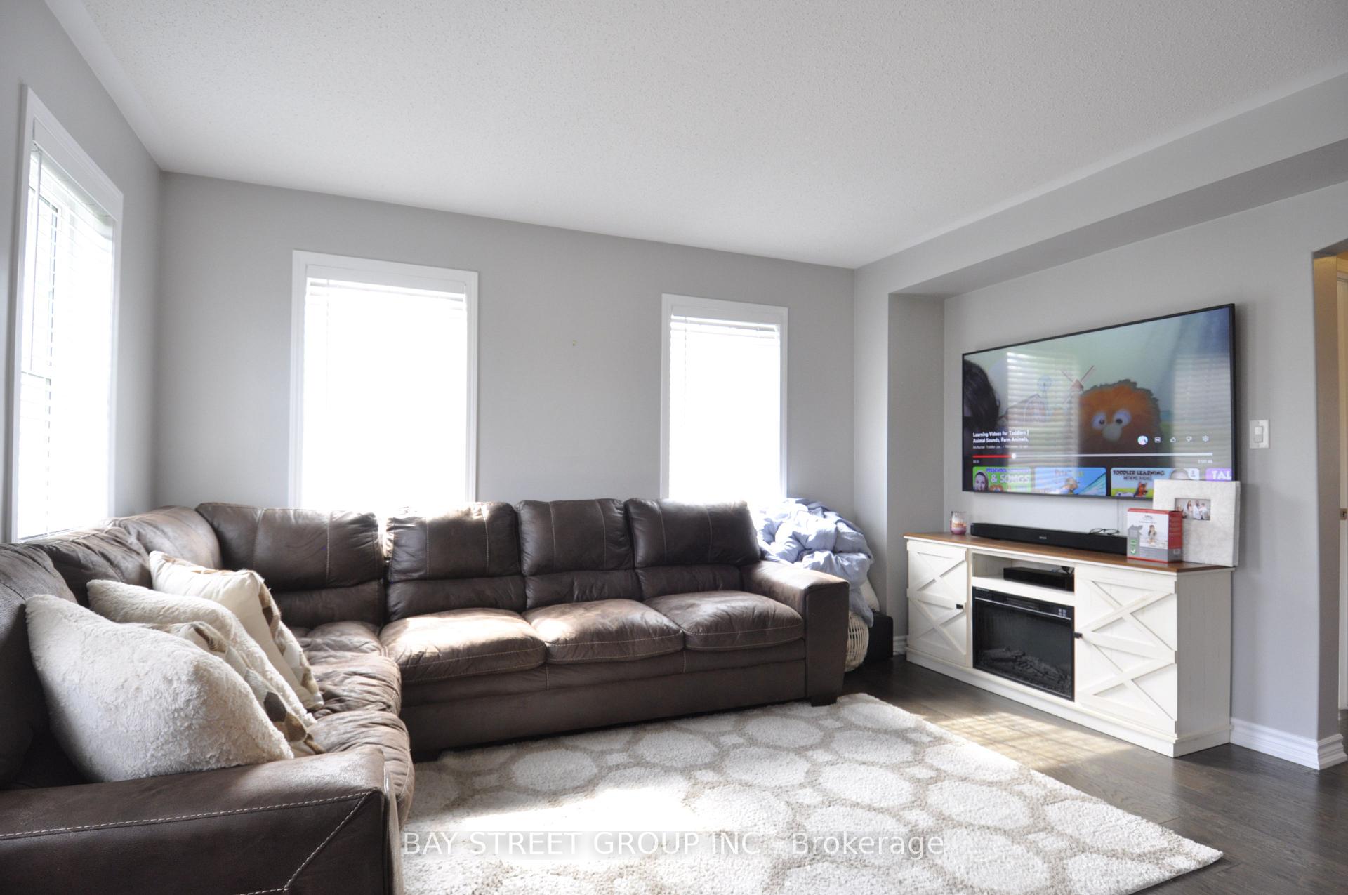 Photo 3 of Unit 5, 265 Ellen Davidson Drive, Oakville, Glenorchy — HOMEH