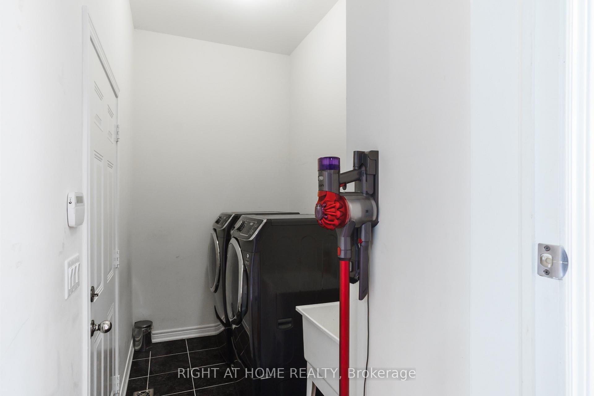 Photo 10 of 139 Bellini Avenue, Vaughan, Vellore Village — HOMEH