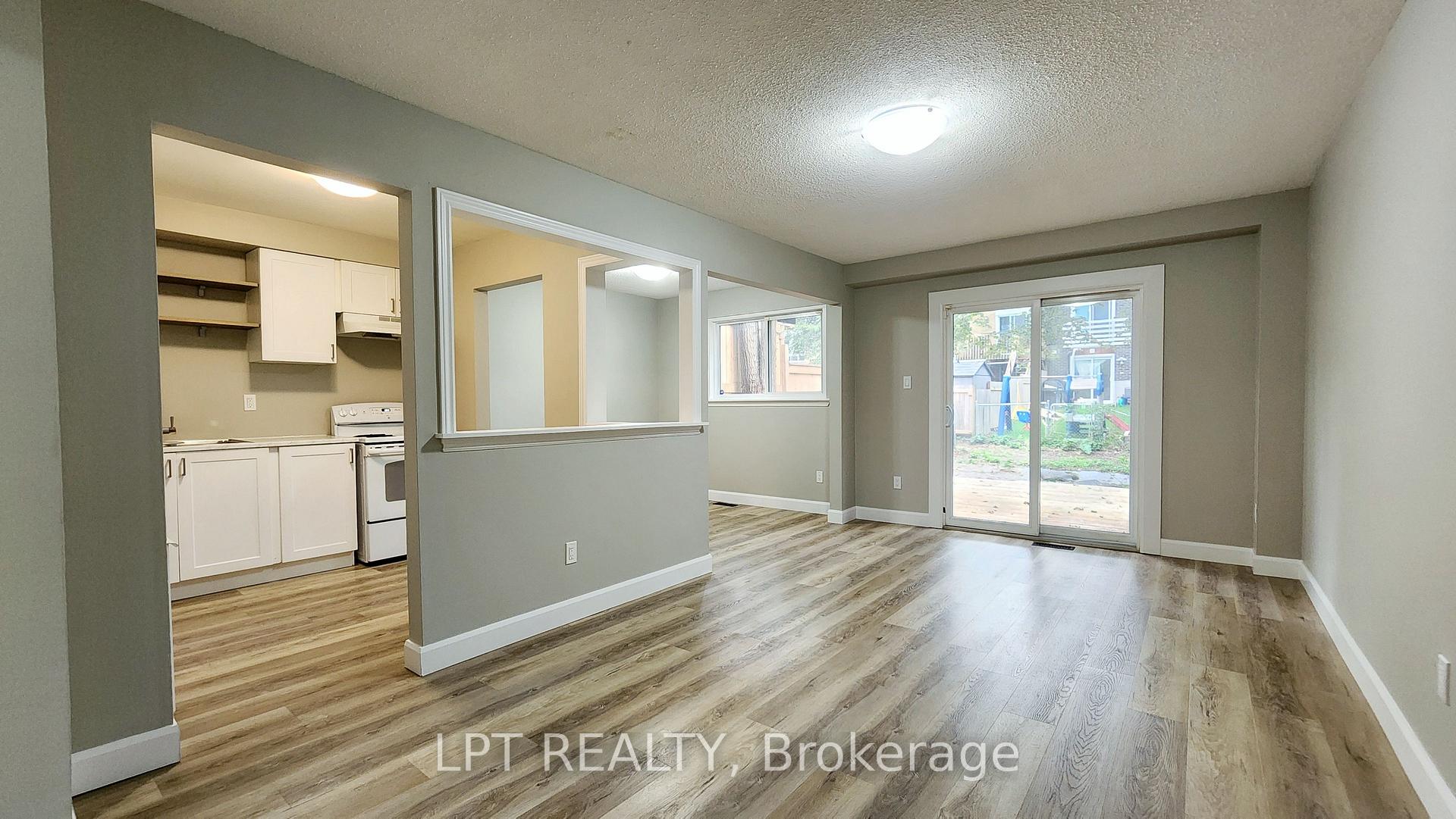 Photo 7 of 38 Chaucer Crescent, Barrie, Letitia Heights — HOMEH