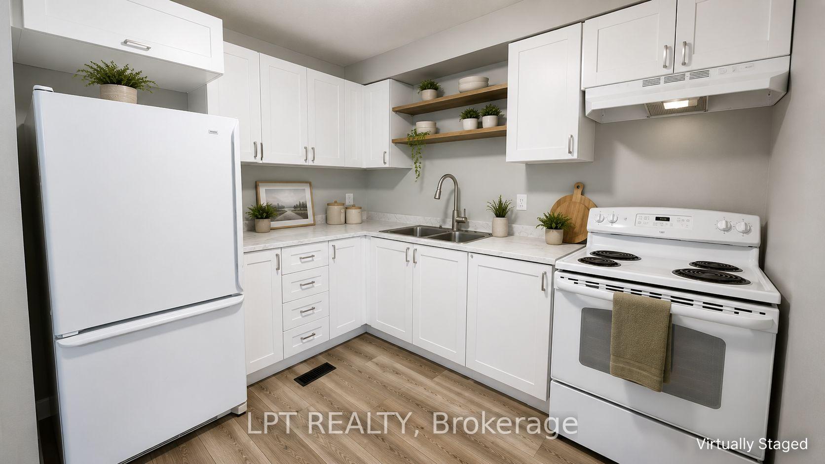 Photo 10 of 38 Chaucer Crescent, Barrie, Letitia Heights — HOMEH